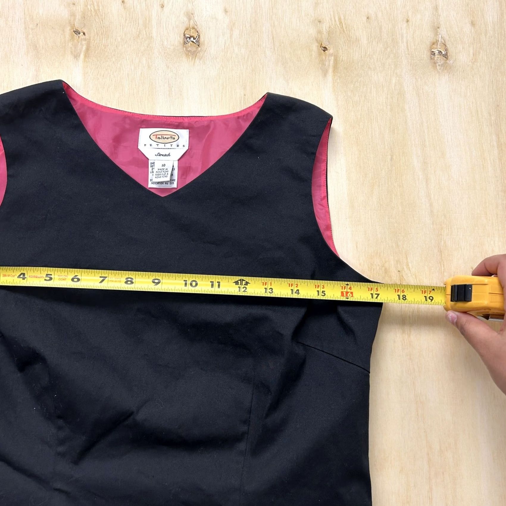 Talbots VINTAGE Talbots Tank Top Womens 10 Petite Black Embroidered Floral V Neck Lined Size L / US 10 / IT 46 - 5 Thumbnail