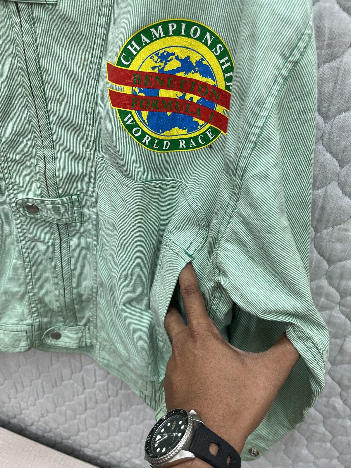 United Colors Of Benetton 🔥🔥🔥STEALS VTG BENETTON FORMULA ONE WORLD RACE CHAMPIONSHIP Size US S / EU 44-46 / 1 - 14 Thumbnail