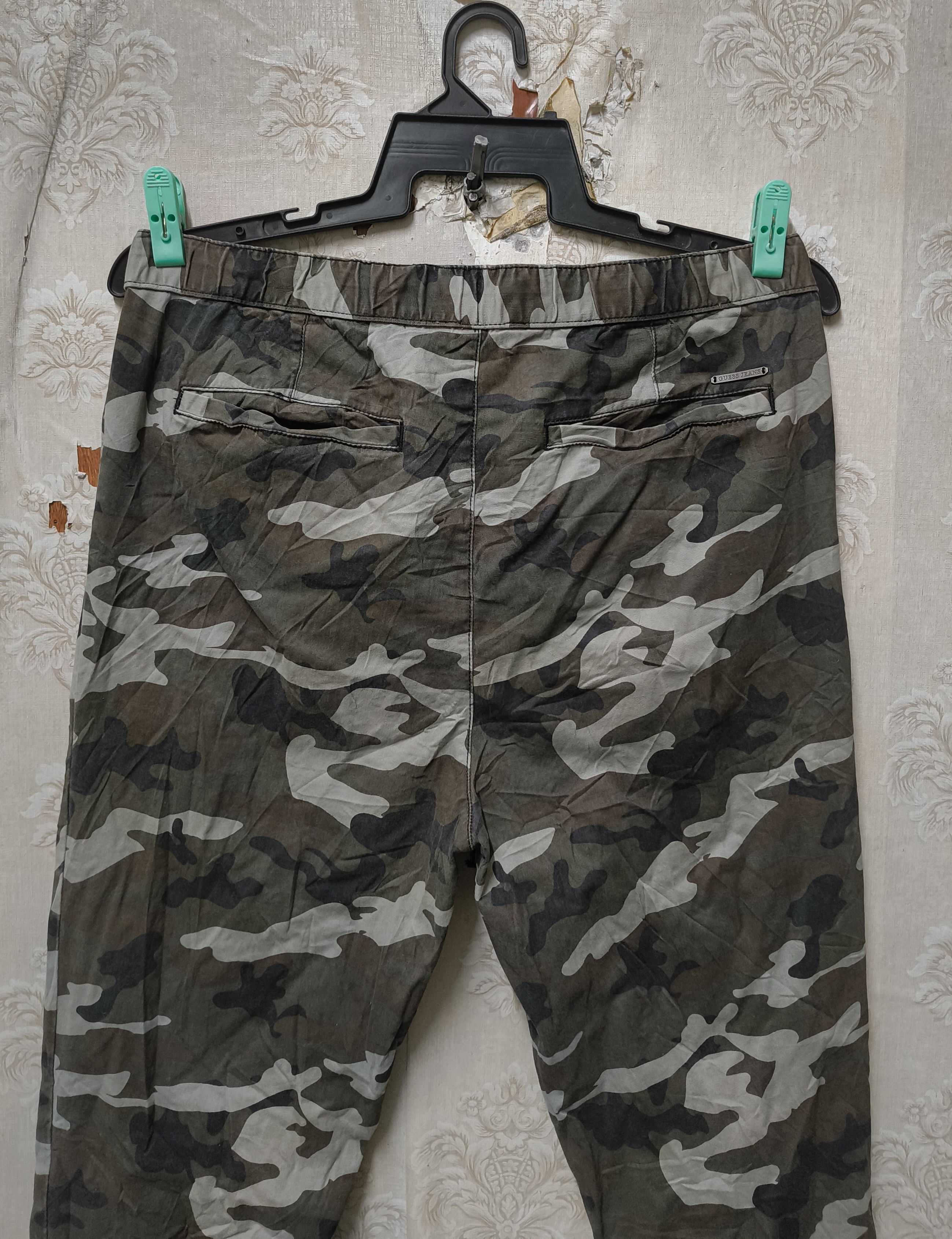 Guess Guess Jogger pants army Camouflage Size US 35 - 9 Thumbnail