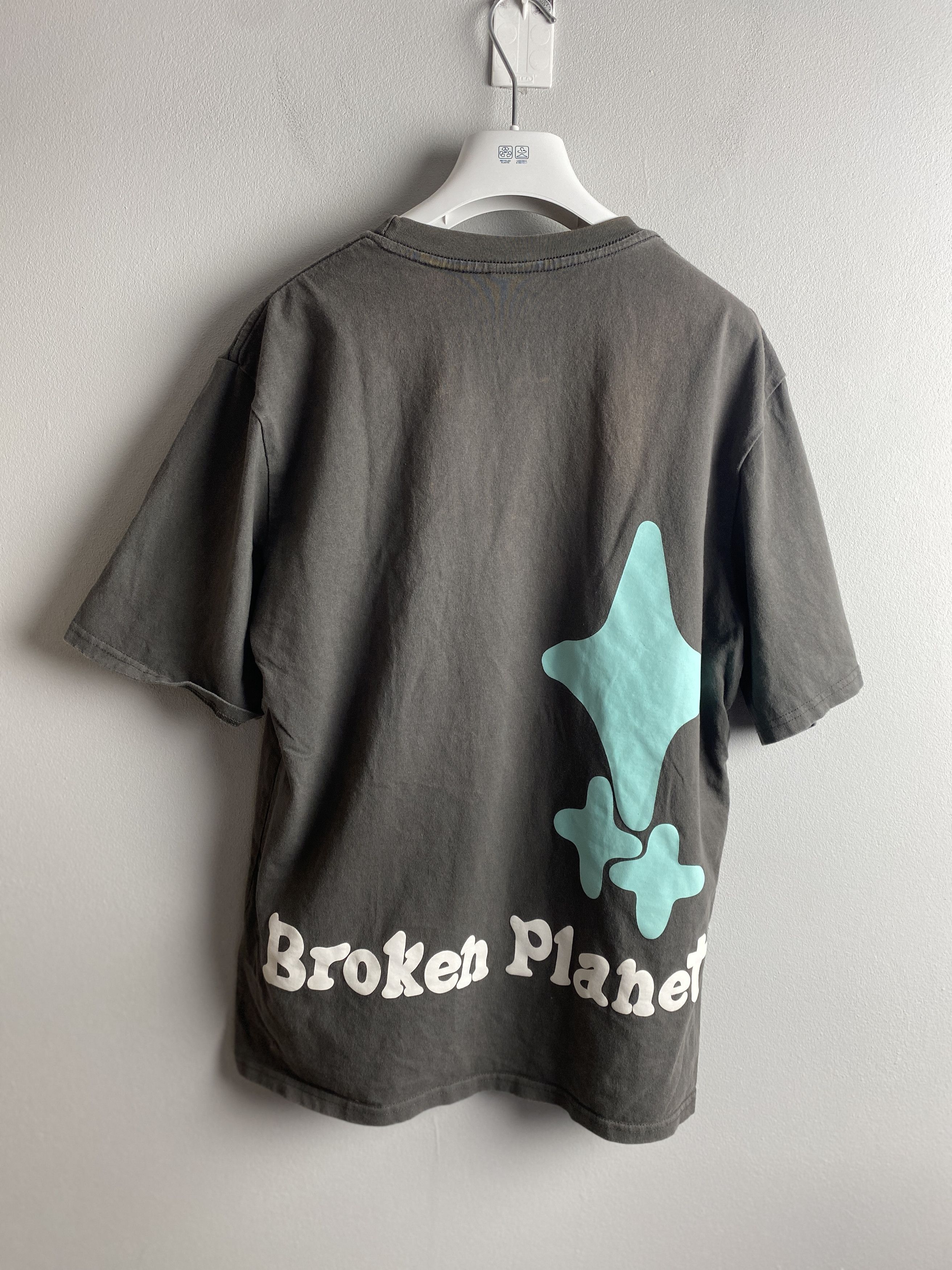 Broken Planet Broken Planet The Madness never ends t-shirt tee printed Size US M / EU 48-50 / 2 - 5 Thumbnail