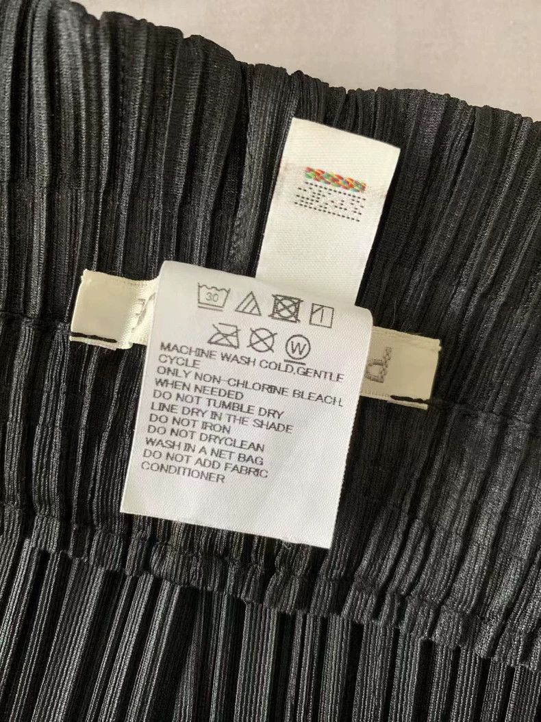 Issey Miyake Issey Miyake size:3 Black pleated pants Size 42" / US 20 - 4 Thumbnail