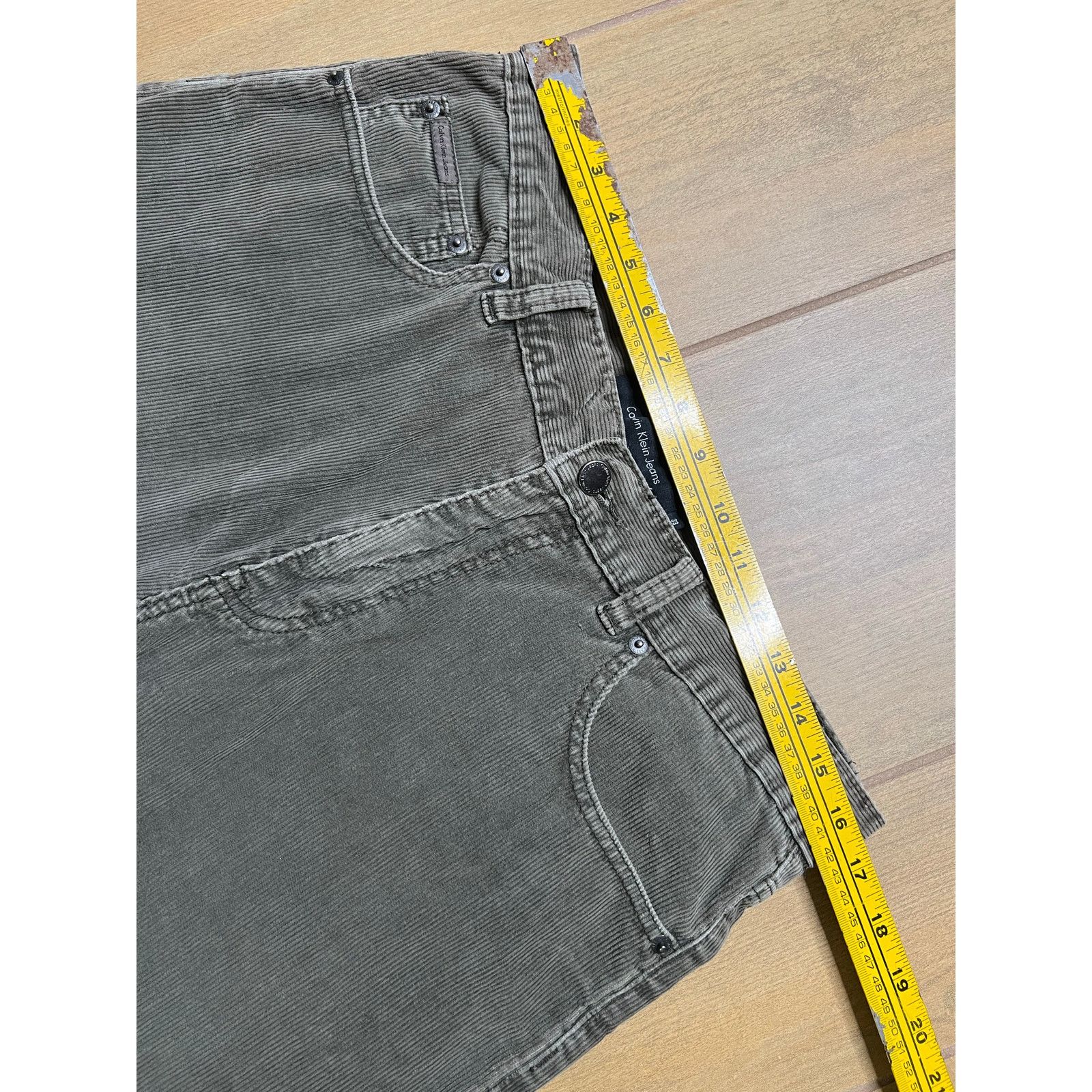 Calvin Klein Vintage Calvin Klein Corduroy Jean Sz 33x30 Straight Leg Y2K Size US 33 - 8 Thumbnail
