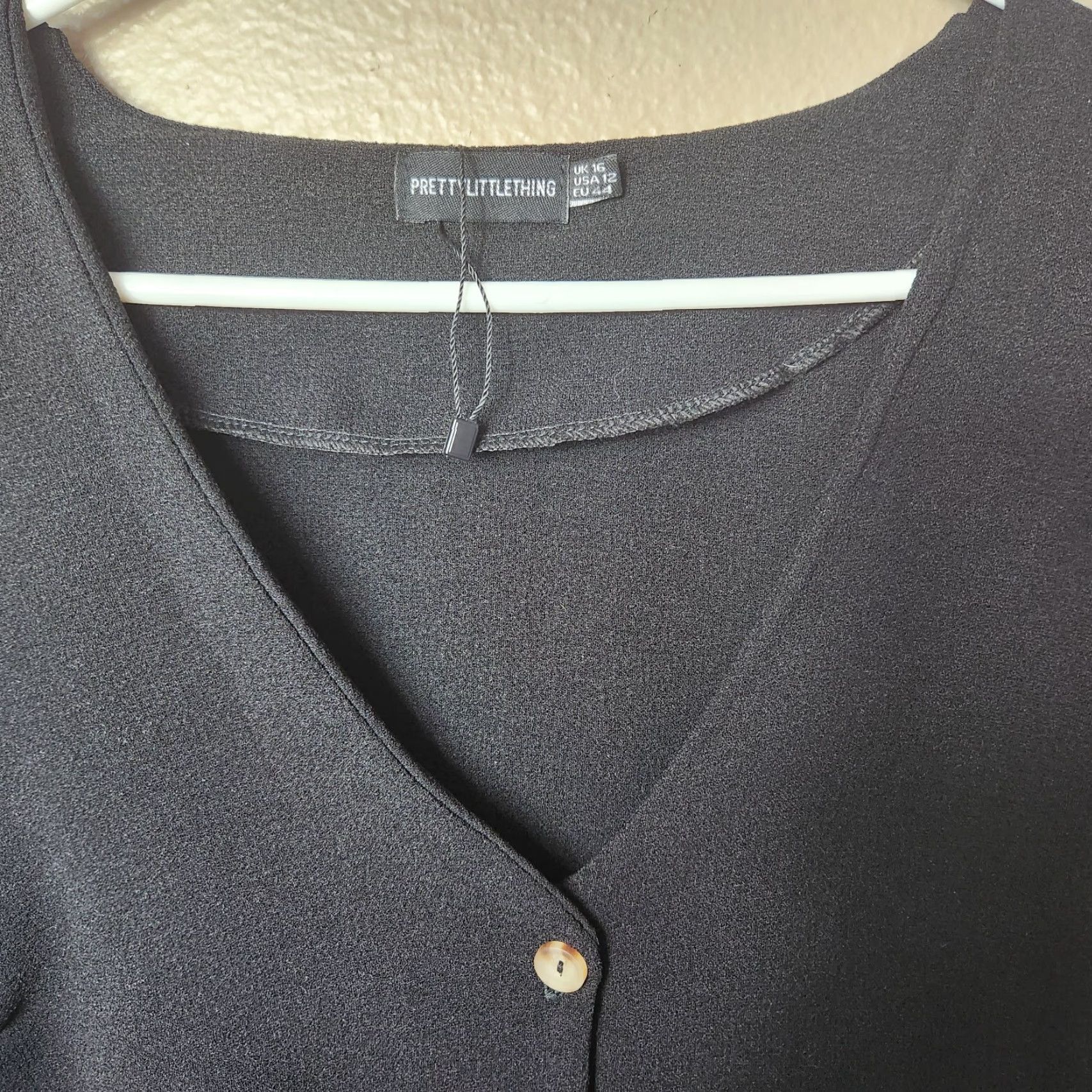 PrettyLittleThing Pretty Little Thing Dress Black Buttonfront Vneck Bell Sleeve Size 12 Womens NWOT Knee Length Polyester Shirt Dress Size XL / US 12-14 / IT 48-50 - 3 Thumbnail