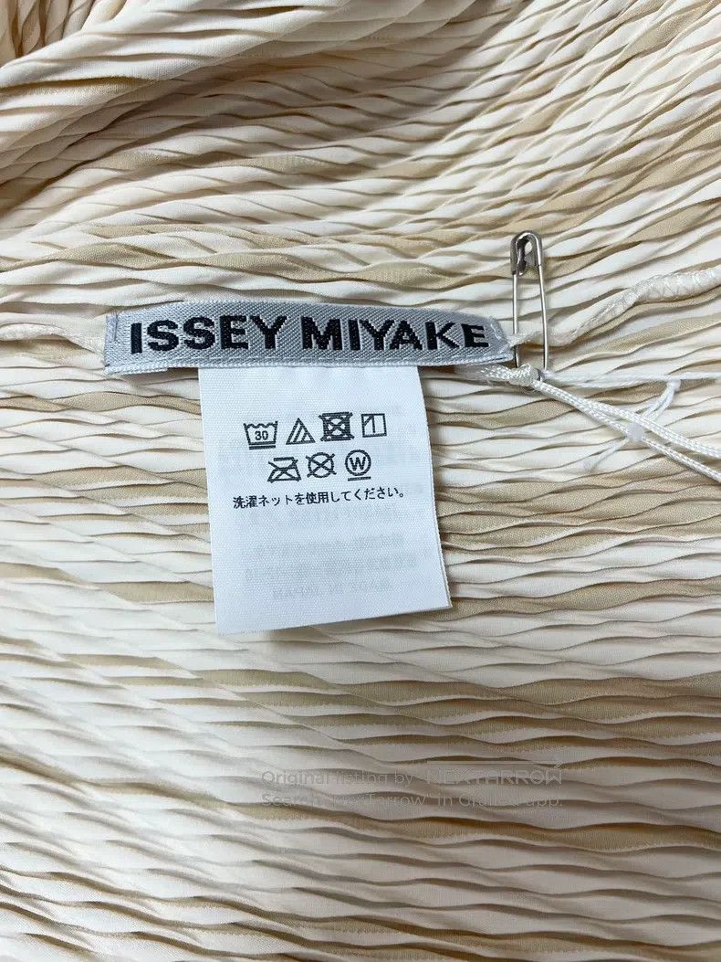 Issey Miyake Issey Miyake Main Line Fish Scale Dress Beige Size M / US 6-8 / IT 42-44 - 4 Thumbnail