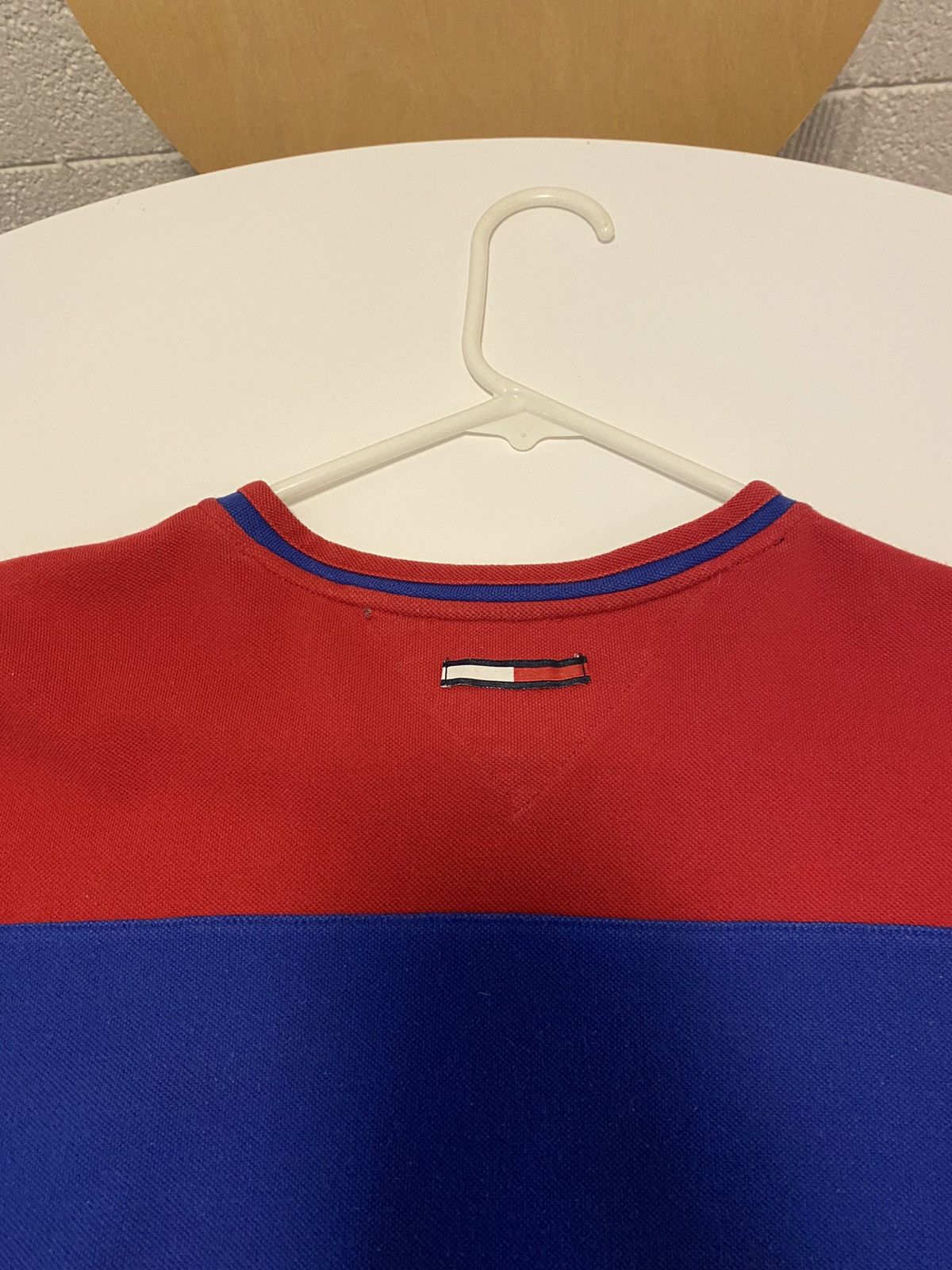 Tommy Hilfiger × Tommy Jeans × Vintage Tommy Jeans Mesh V-neck t-Shirt Men’s Size L Size US L / EU 52-54 / 3 - 3 Thumbnail