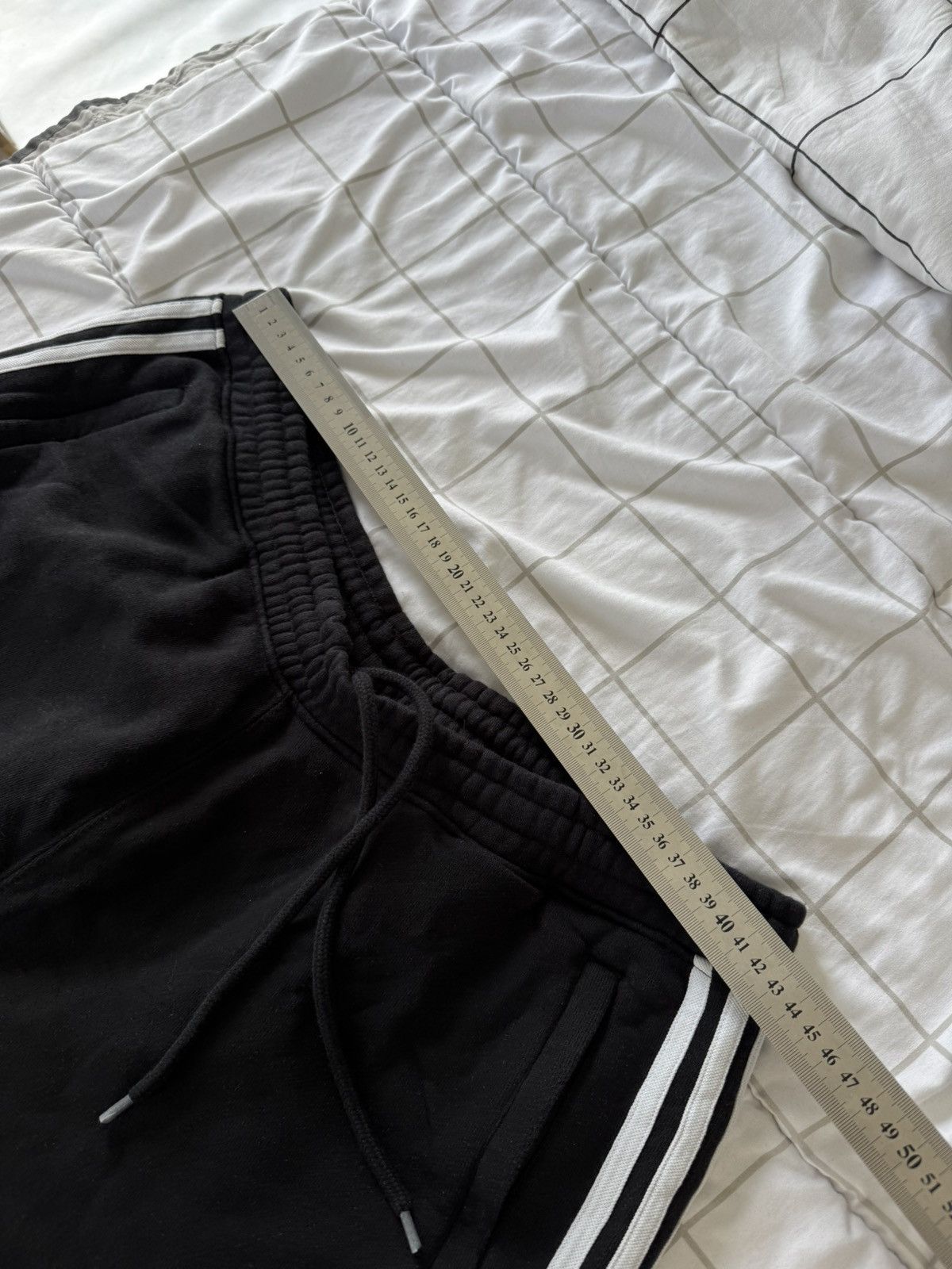 Adidas Adidas Baggy Shorts Balenciaga Style Cotton M/L size Japan Size US 34 / EU 50 - 23 Thumbnail