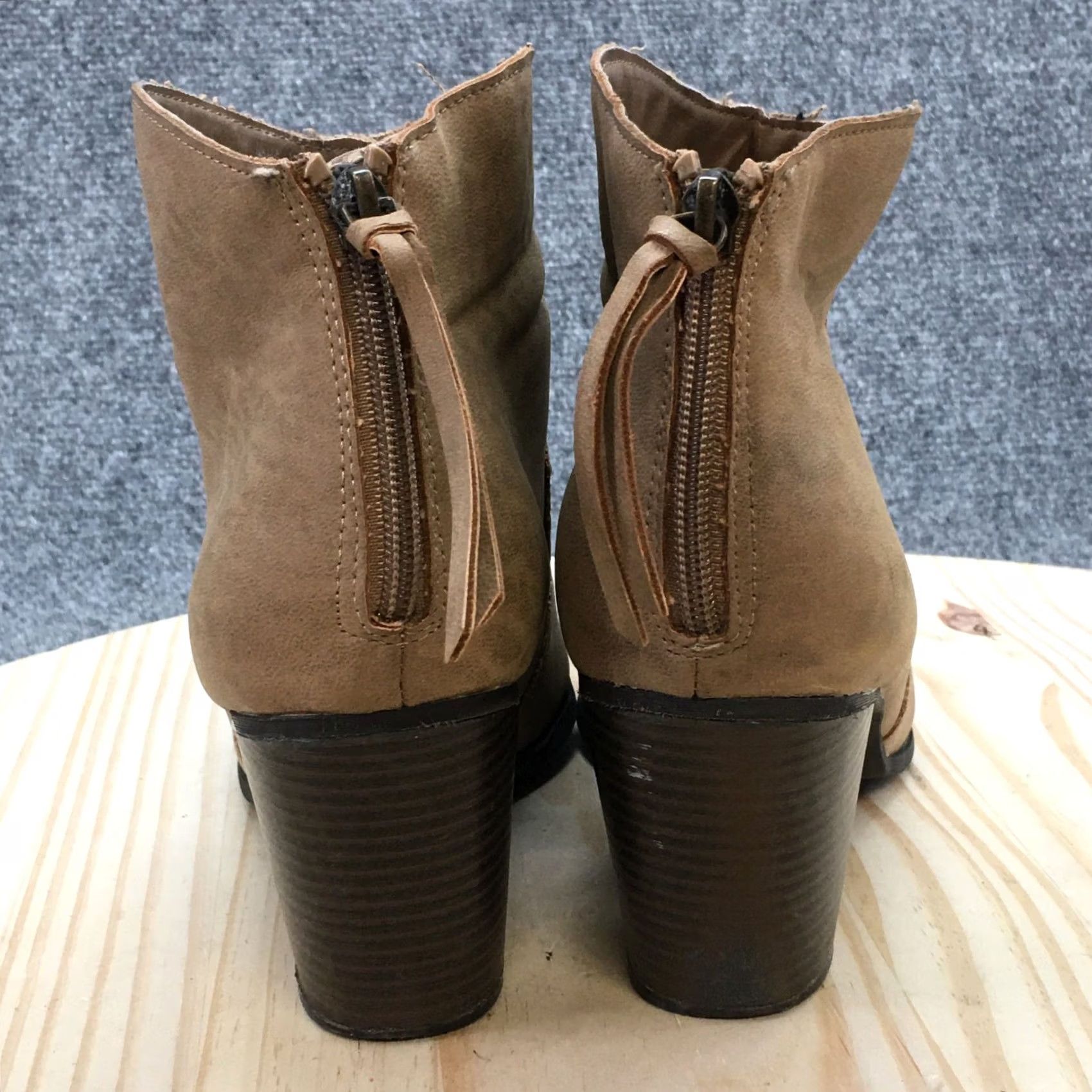 Merona Merona Boots Womens 11 Casual Back Zip Ankle Bootie Brown Faux Leather Heels Black Brown Boots height 3 inches Womens Merona Boots Size US 11 / IT 41 - 7 Thumbnail