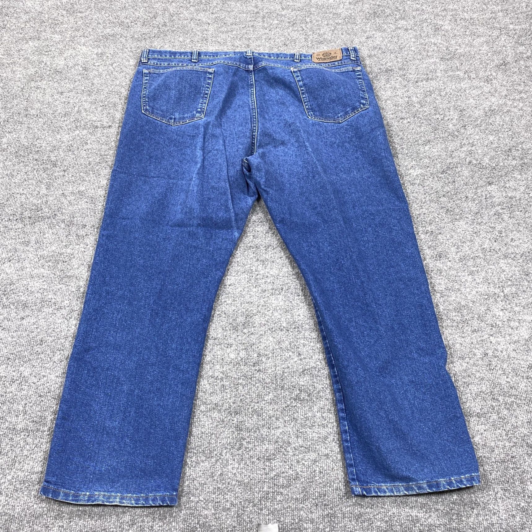 Wrangler Wrangler Jeans Mens 44x30 Blue Denim Medium Wash Relaxed Straight Size US 44 / EU 60 - 2 Thumbnail