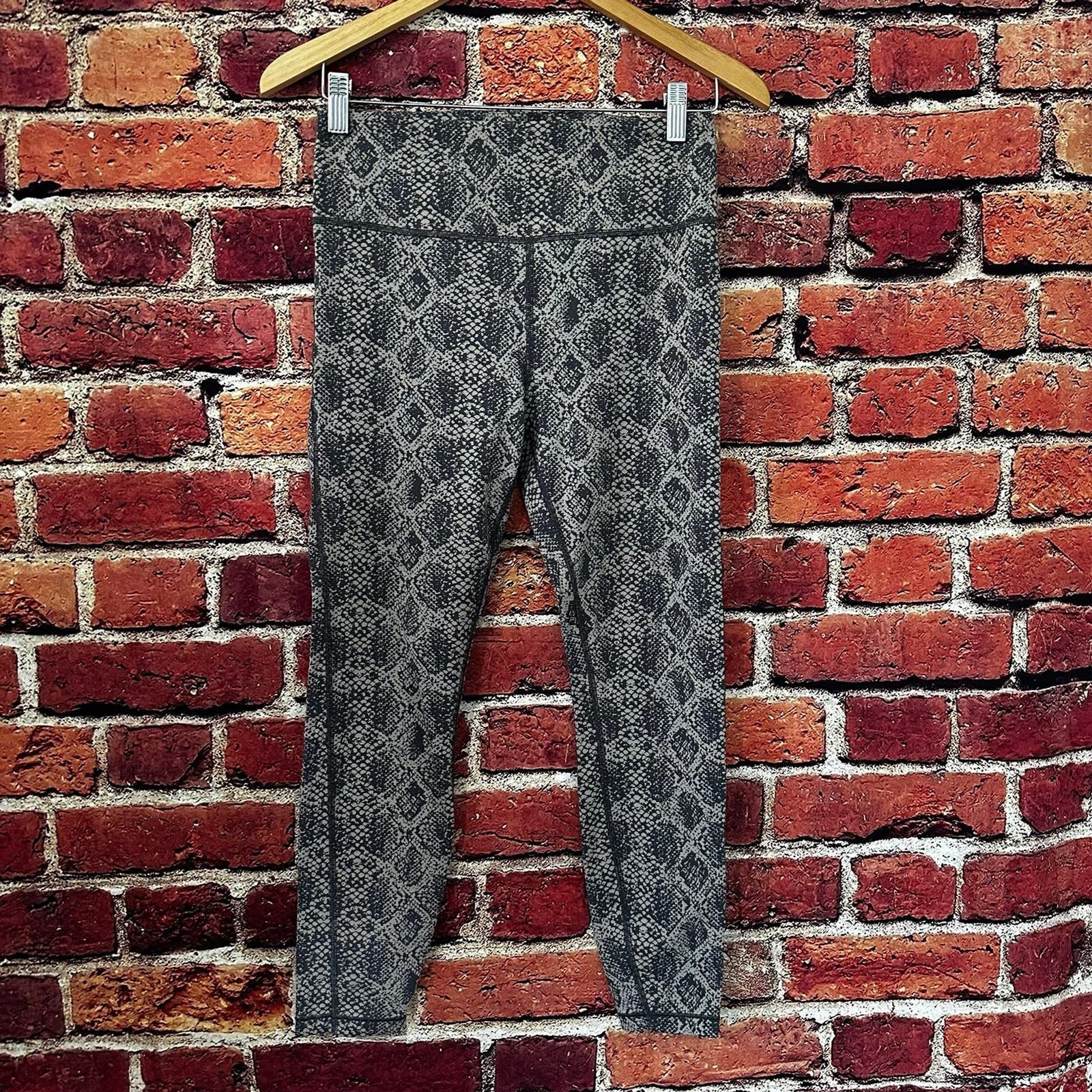 Athleta Athleta leggings size small Size 28" / US 6 / IT 42 - 1 Thumbnail