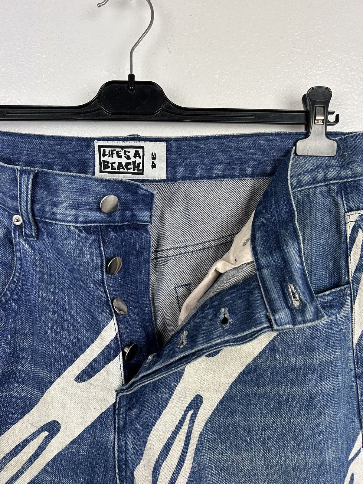 Life's a Beach Life's A Beach Allover Bones Print Denim Jeans Surfing Size US 34 / EU 50 - 4 Thumbnail