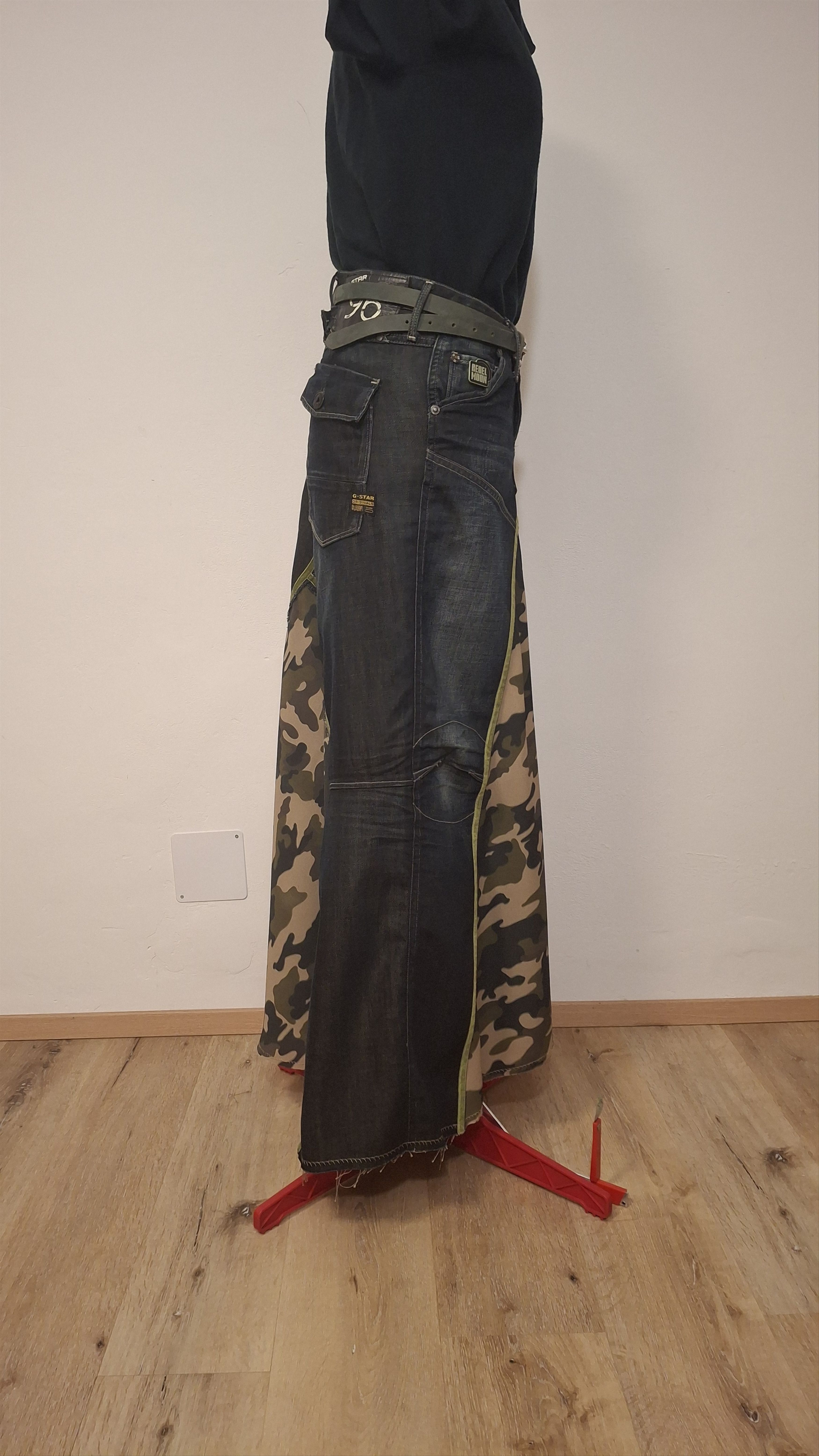 G-Star G-Star Reworked Camo Panel Skirt – Upcycled Art Denim Size 25" / US 0 / IT 36 - 7 Thumbnail