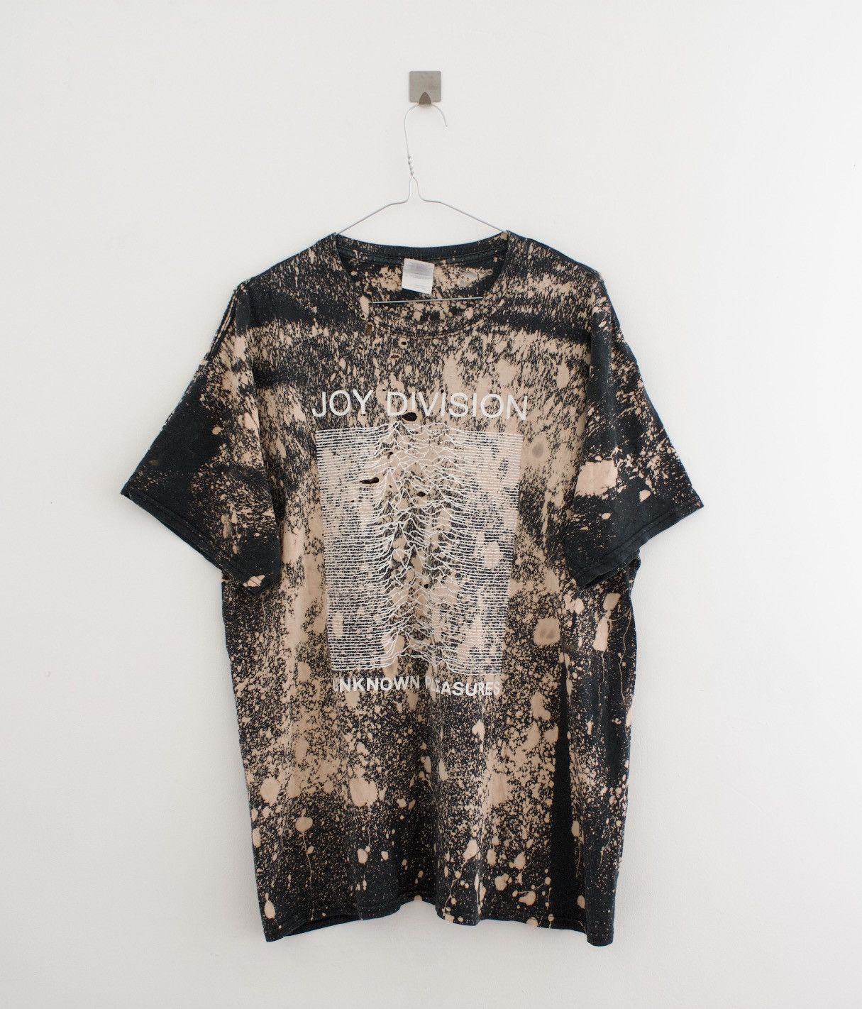 Joy Division Joy Division Unknown Pleasure Distressed Bleached Tee Size US L / EU 52-54 / 3 - 1 Thumbnail