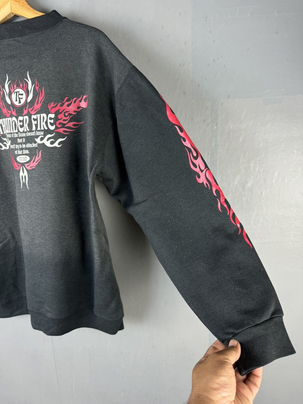 Japanese Brand × Vintage VINTAGE THUNDER FIRE PRINTED CREWNECK SWEATSHIRT SUN FADED Size US M / EU 48-50 / 2 - 6 Thumbnail