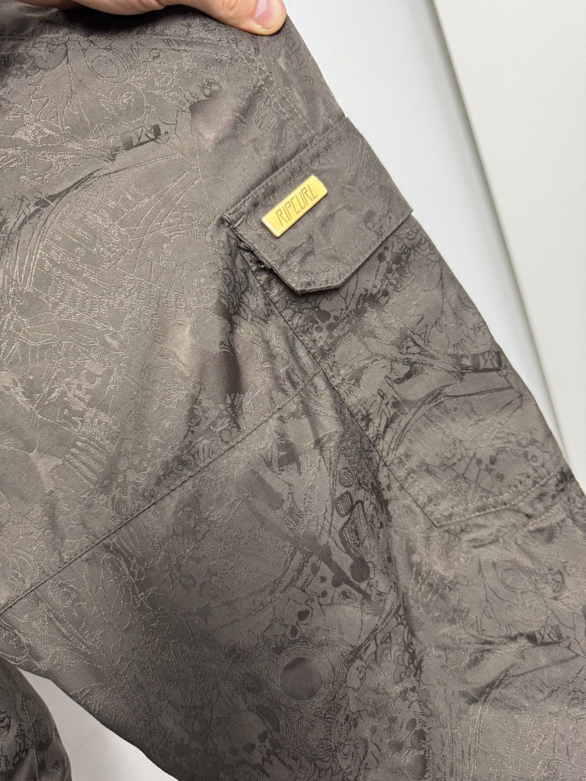 Rip Curl Vintage Rip Curl Ski Pants Anime Full Print Snowboard Skate Size US 34 / EU 50 - 4 Thumbnail
