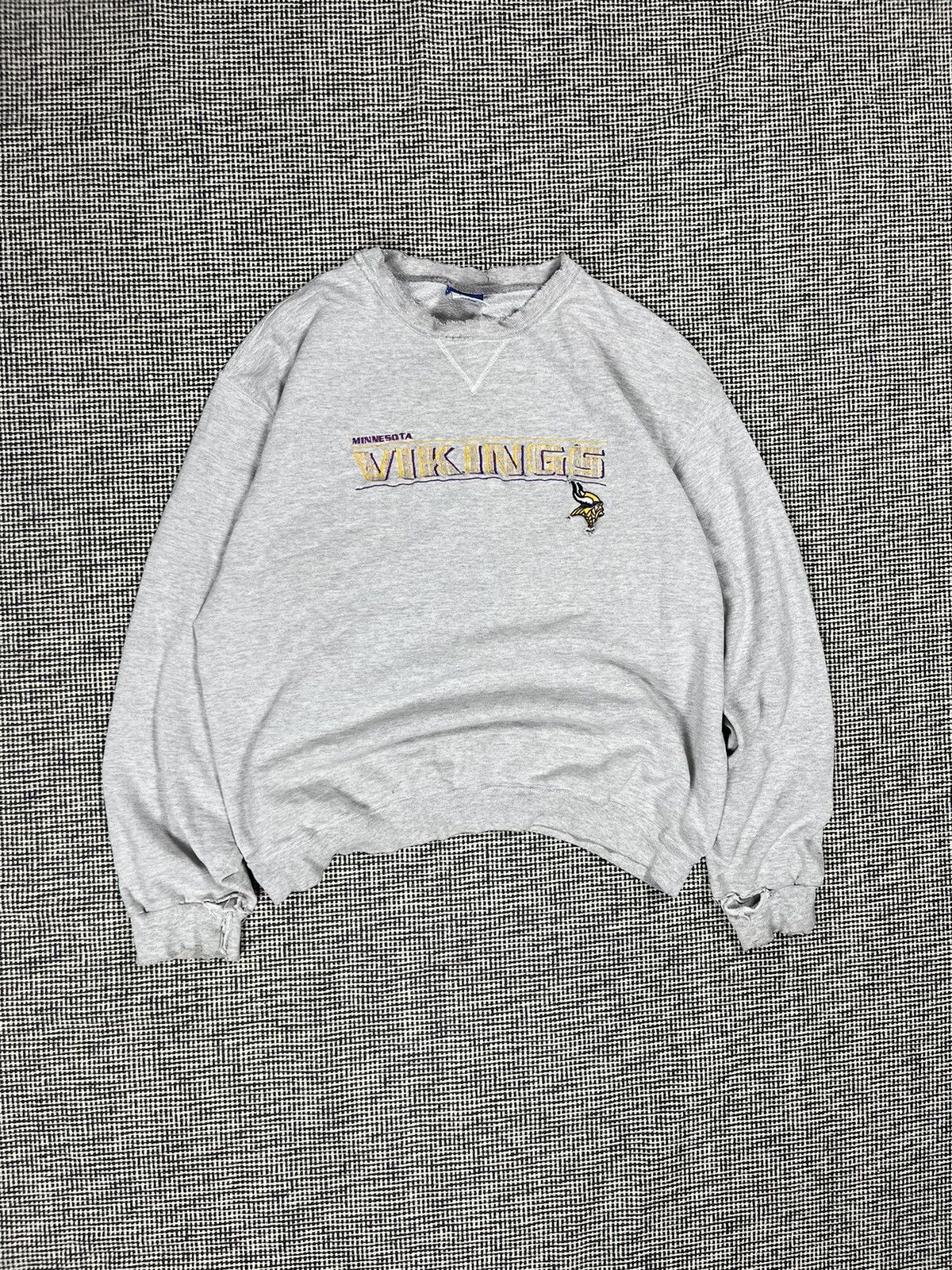 NFL × Vintage trashed vintage Minnesota Vikings champion sweatshirt Size US L / EU 52-54 / 3 - 1 Thumbnail