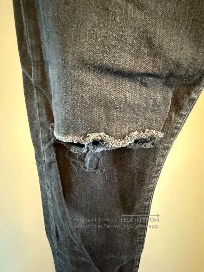 Saint Laurent Paris Saint Laurent Men's Distressed Slim Jeans. Size US 33 - 2 Thumbnail