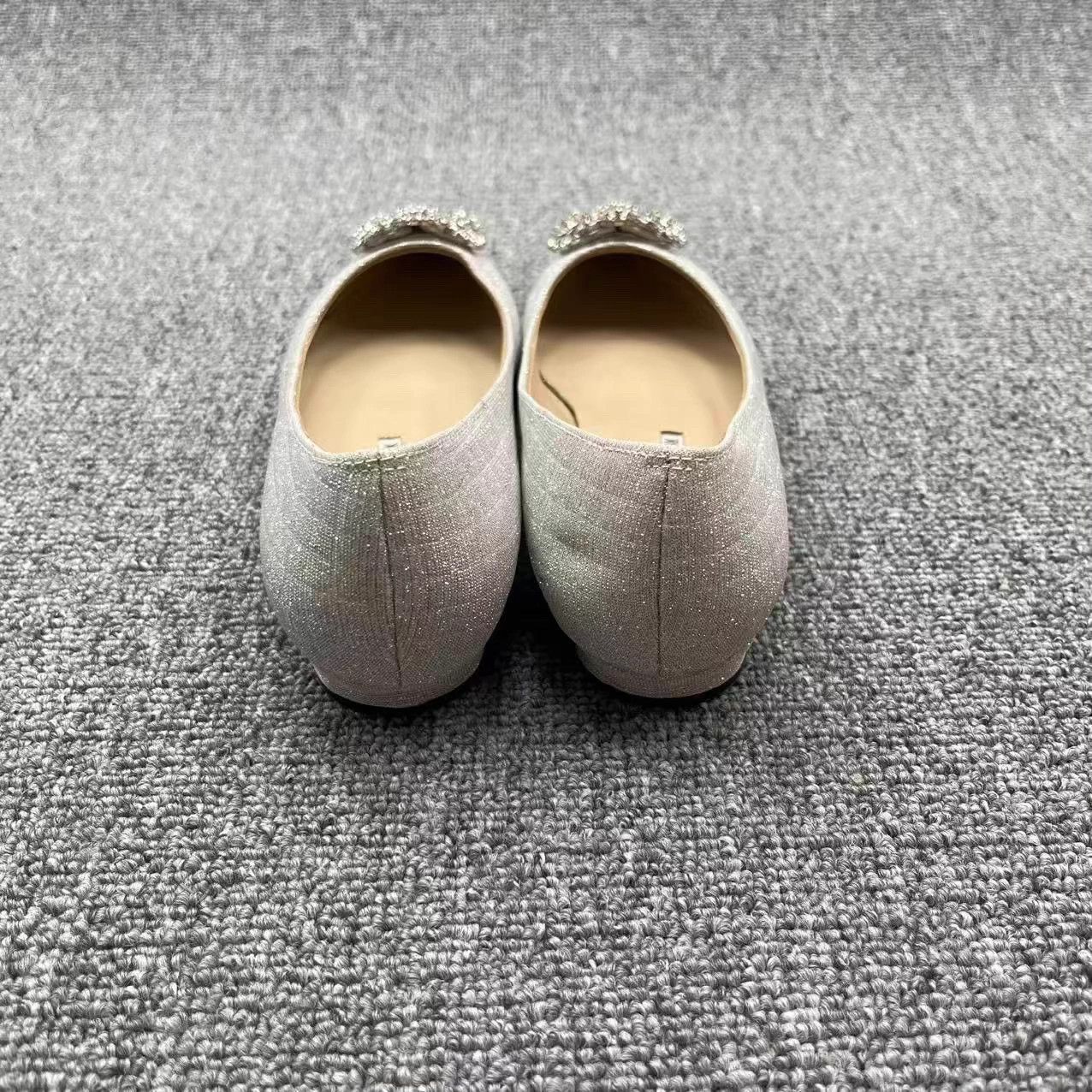 Manolo Blahnik MB Gray Silk Satin Crystal-Embellished Flat 35 Size US 4.5 / IT 34.5 - 4 Thumbnail
