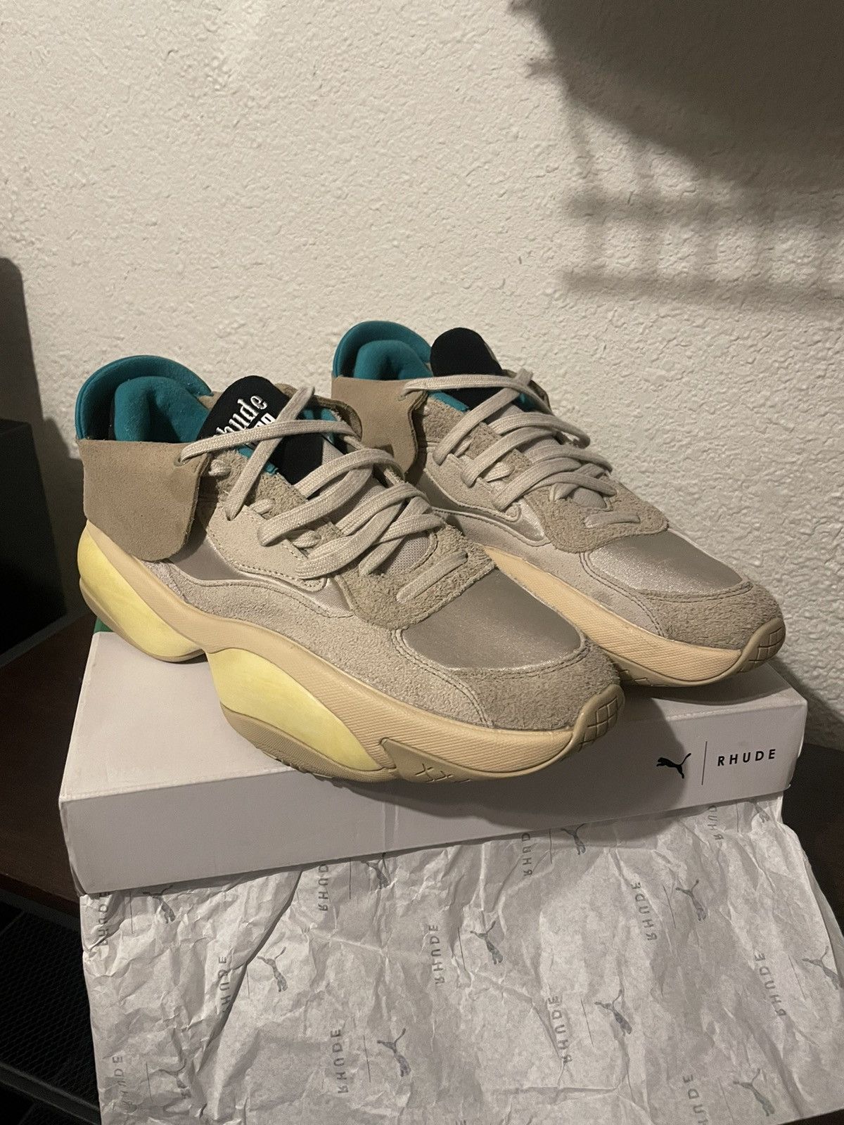 Puma × Rhude Rhude x Puma Alteration Chinchilla 10.5 Size US 10.5 / EU 43-44 - 12 Thumbnail