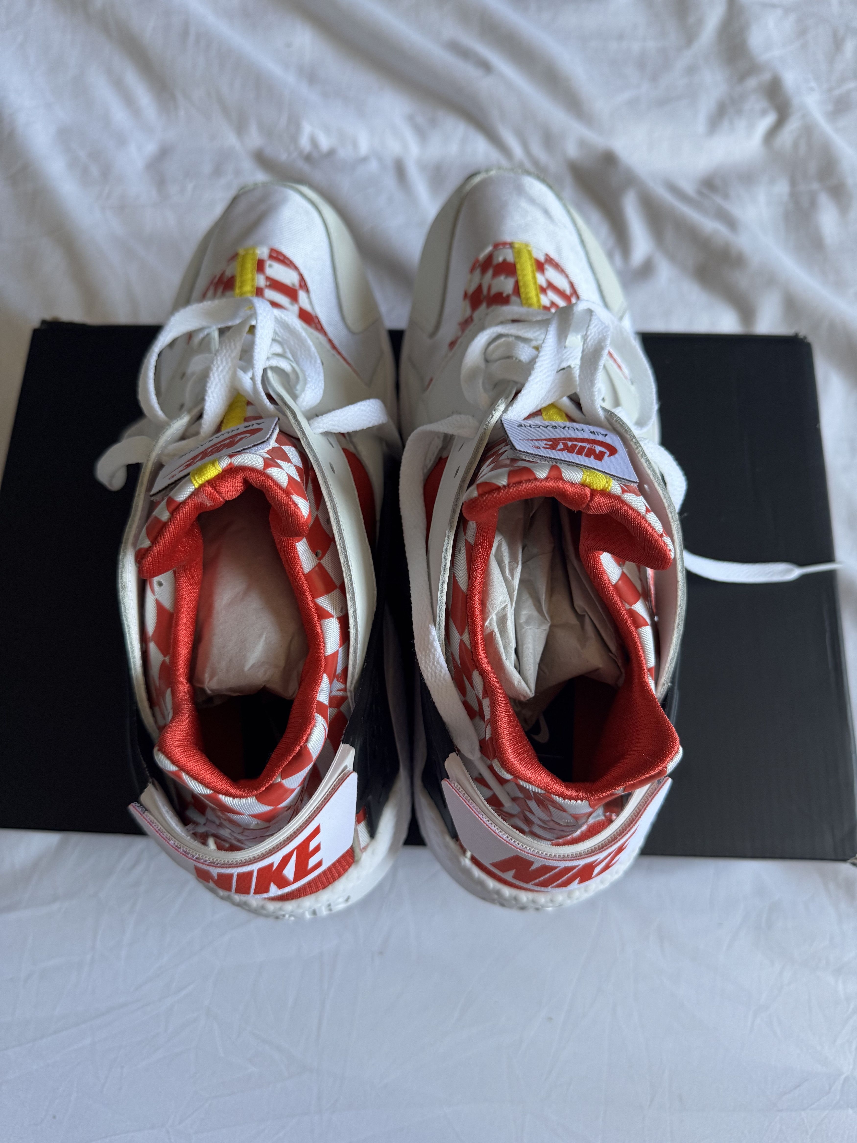 Nike Nike X Liverpool Hurache Size US 12.5 / EU 45-46 - 8 Thumbnail