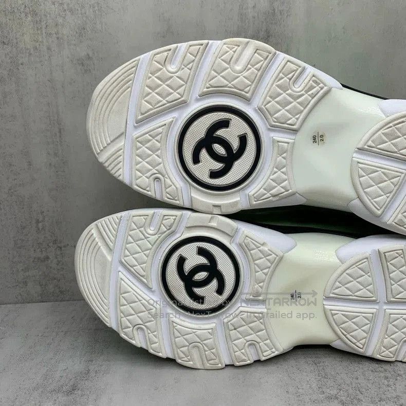 Chanel Chanel Green Diamond Pattern Sneakers Size 38. Size US 8 / EU 41 - 8 Thumbnail