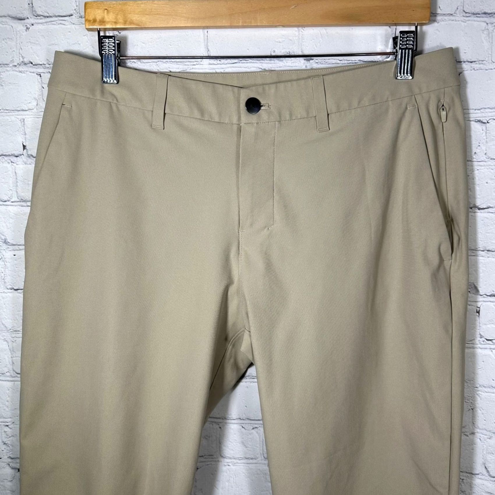 Lululemon Lululemon Commission Slim Fit Pants Mens 34 Tan Khaki Chino Pocket Stretch Breathable Lightweight 5-Pocket Logo Womens Mens Size US 35 - 2 Thumbnail