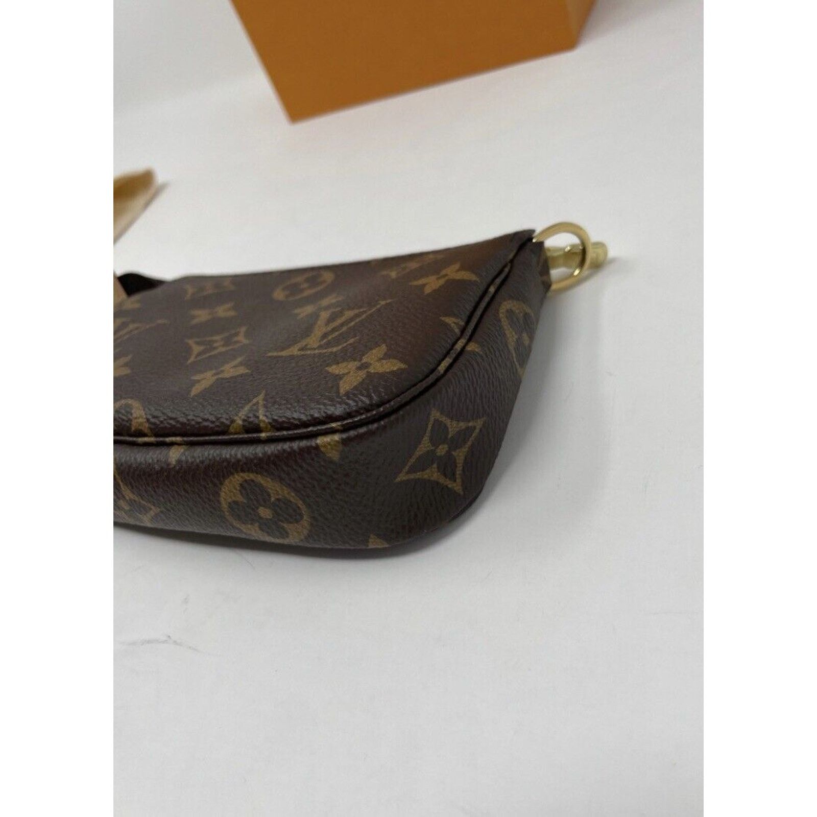 Louis Vuitton Louis Vuitton Mini Pochette Accessoires Monogram Size ONE SIZE - 7 Thumbnail