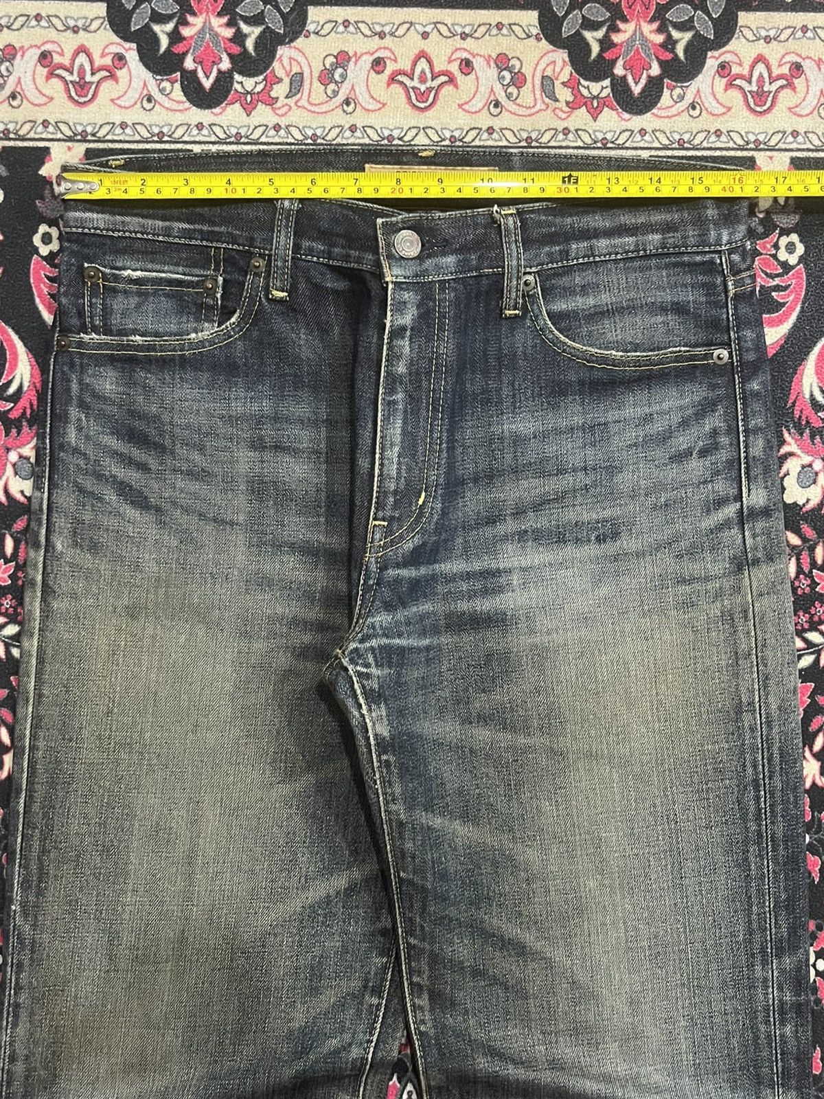 Undercover × Uniqlo Vintage Japanese Uniqlo Dark Blue Faded Washed Whisker Jeans Size US 32 / EU 48 - 13 Thumbnail
