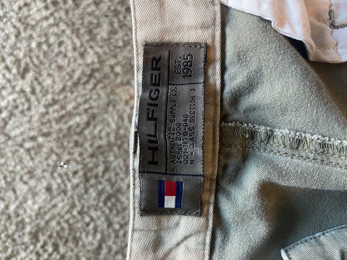 Tommy Hilfiger Vintage Men’s Tommy Hilfiger Baggy Cargo Pants Size US 33 - 8 Thumbnail