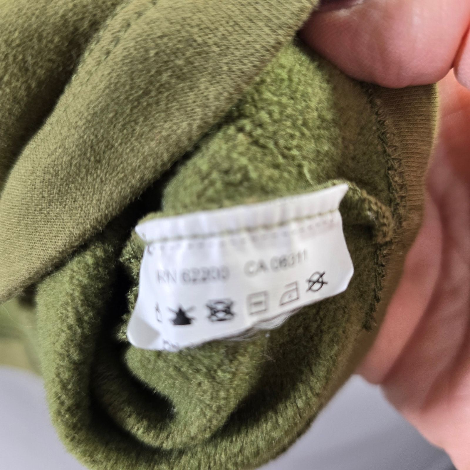 Fenty Fenty Puma by Rihanna Olive Green Crop Sweatshirt Sz Medium Size M / US 6-8 / IT 42-44 - 5 Thumbnail