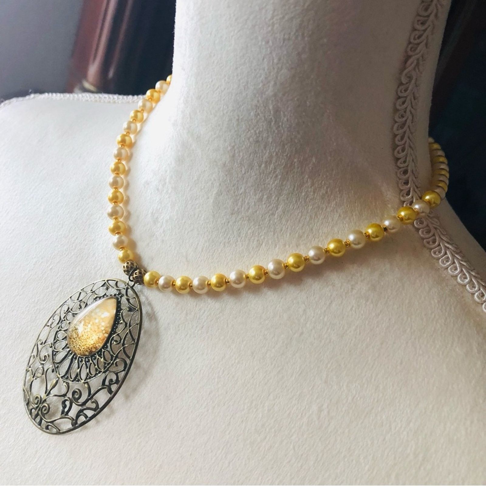 Handmade Handcrafted repurpose large filigree Pearl necklace Size ONE SIZE - 4 Thumbnail