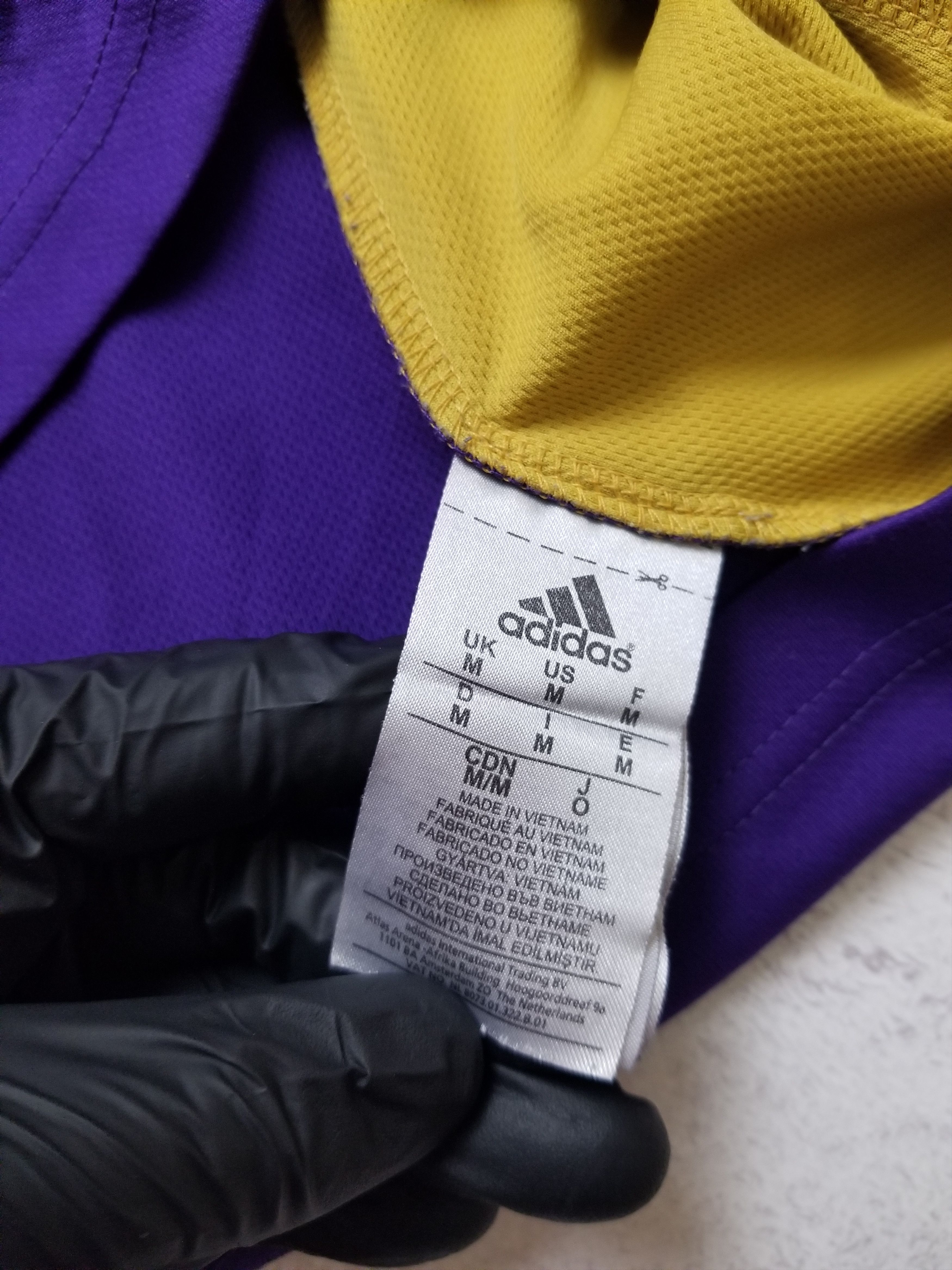 Adidas Adidas Los Angeles Lakers #24 Kobe Bryant Basketball Jersey Size US S / EU 44-46 / 1 - 17 Thumbnail