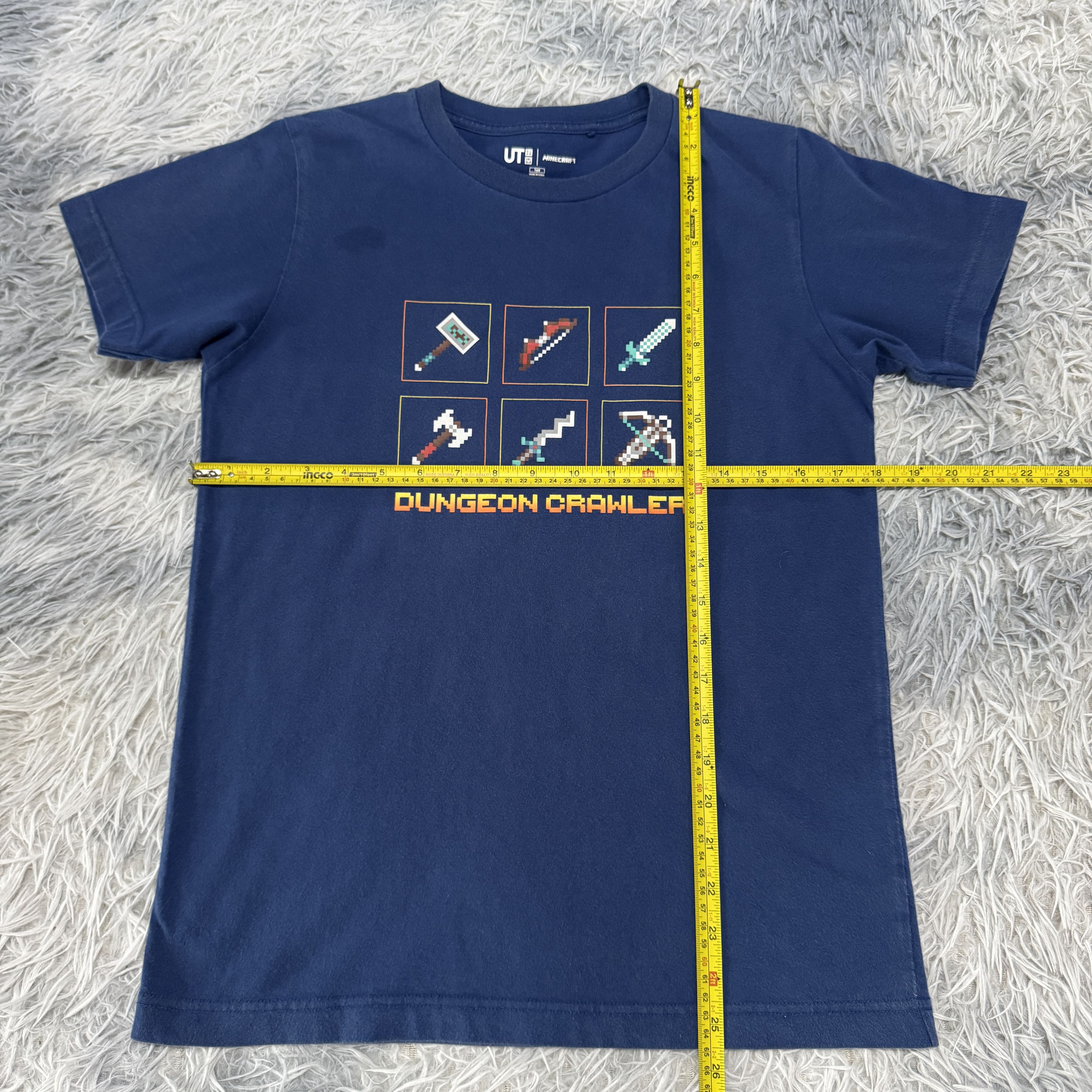 Uniqlo Uniqlo Minecraft "Dungeon Crawler" Graphic Sunfaded Tshirt Size US S / EU 44-46 / 1 - 6 Thumbnail