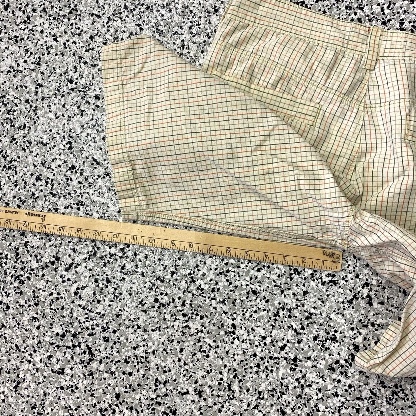 Levi's VINTAGE Levi's Shorts Men 36 12" Inseam Brown Baggy Loose Skater Cotton Cargo 90s Grunge Outdoor Men Size US 36 / EU 52 - 5 Thumbnail