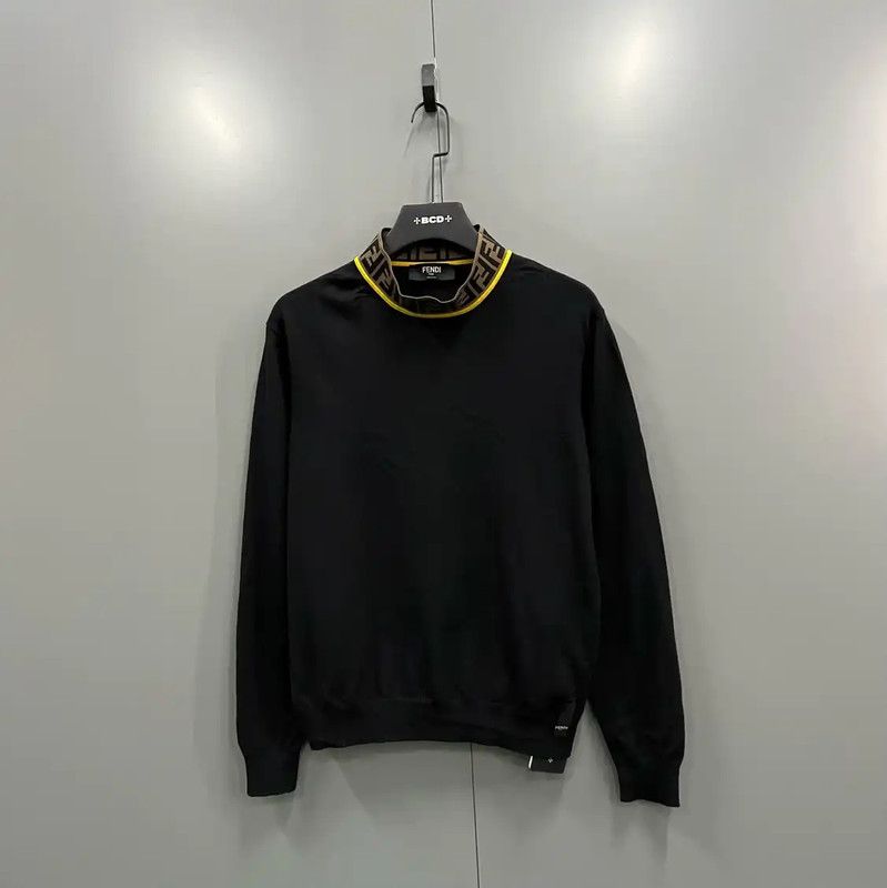 Fendi Fendi Black Wool FLOGO Knit Sweater 0089 Size ONE SIZE - 1 Thumbnail