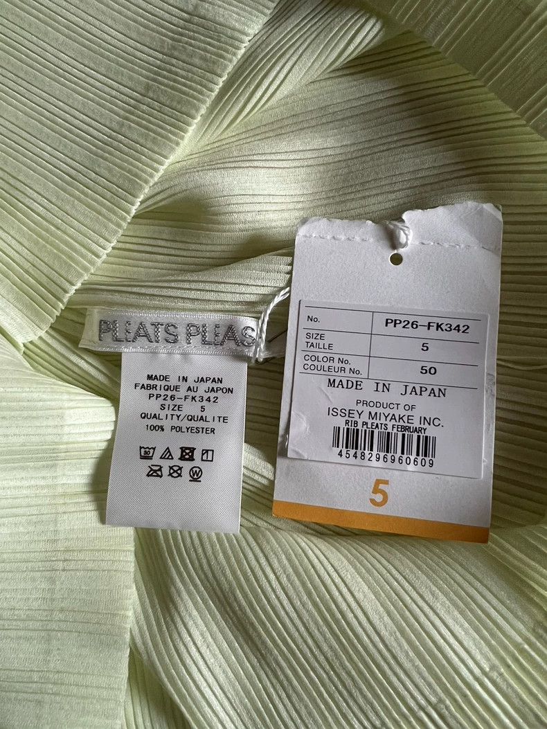 Issey Miyake Issey Miyake size:5 Light green round-neck, ribbed and ple Size S / US 4 / IT 40 - 4 Thumbnail