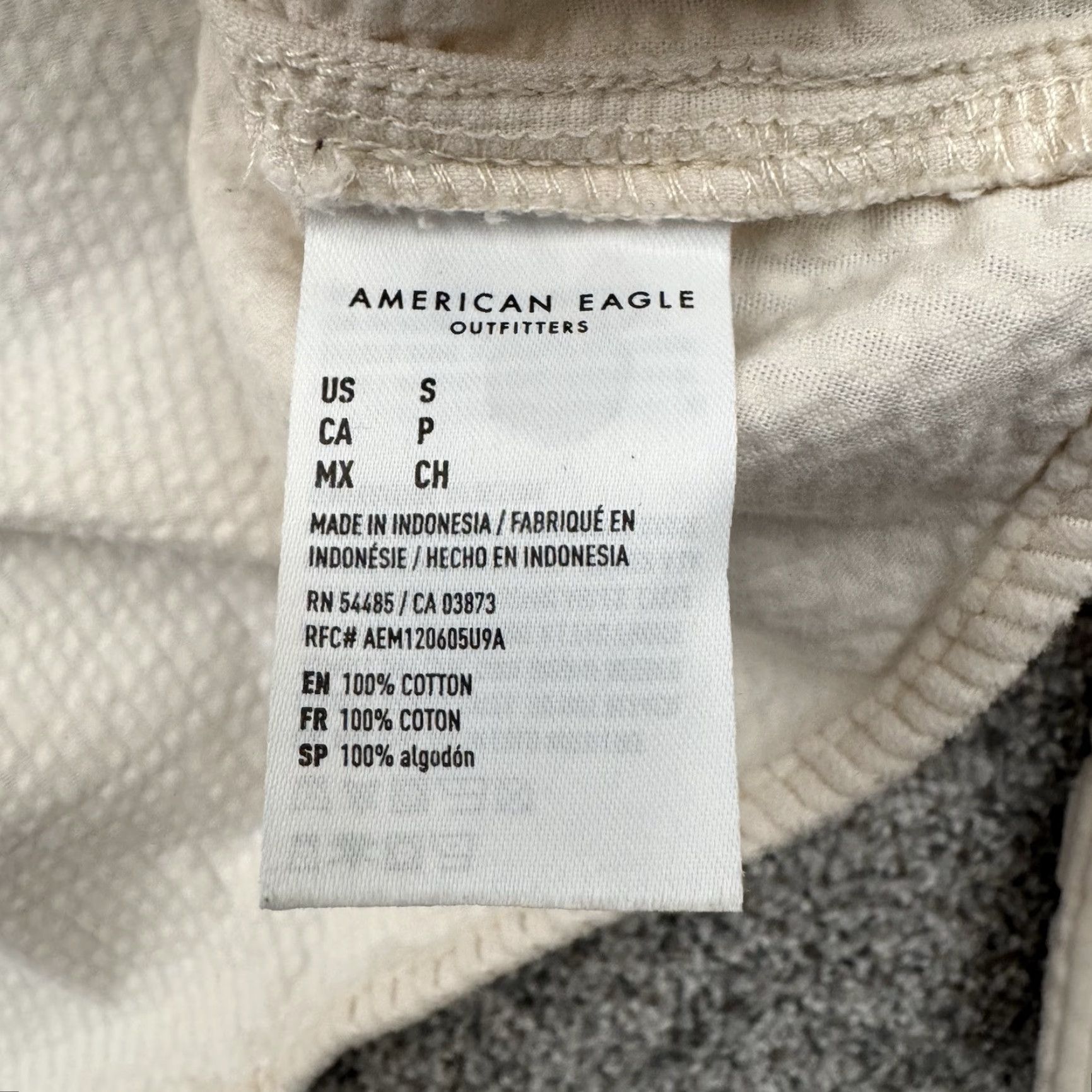 American Eagle Outfitters American Eagle Cropped Top Shirt Womens Size S Corduroy Grunge Casual Long Sleeve White 100% Cotton Pocketed Button-Up Decade Grunge Size S / US 4 / IT 40 - 6 Thumbnail