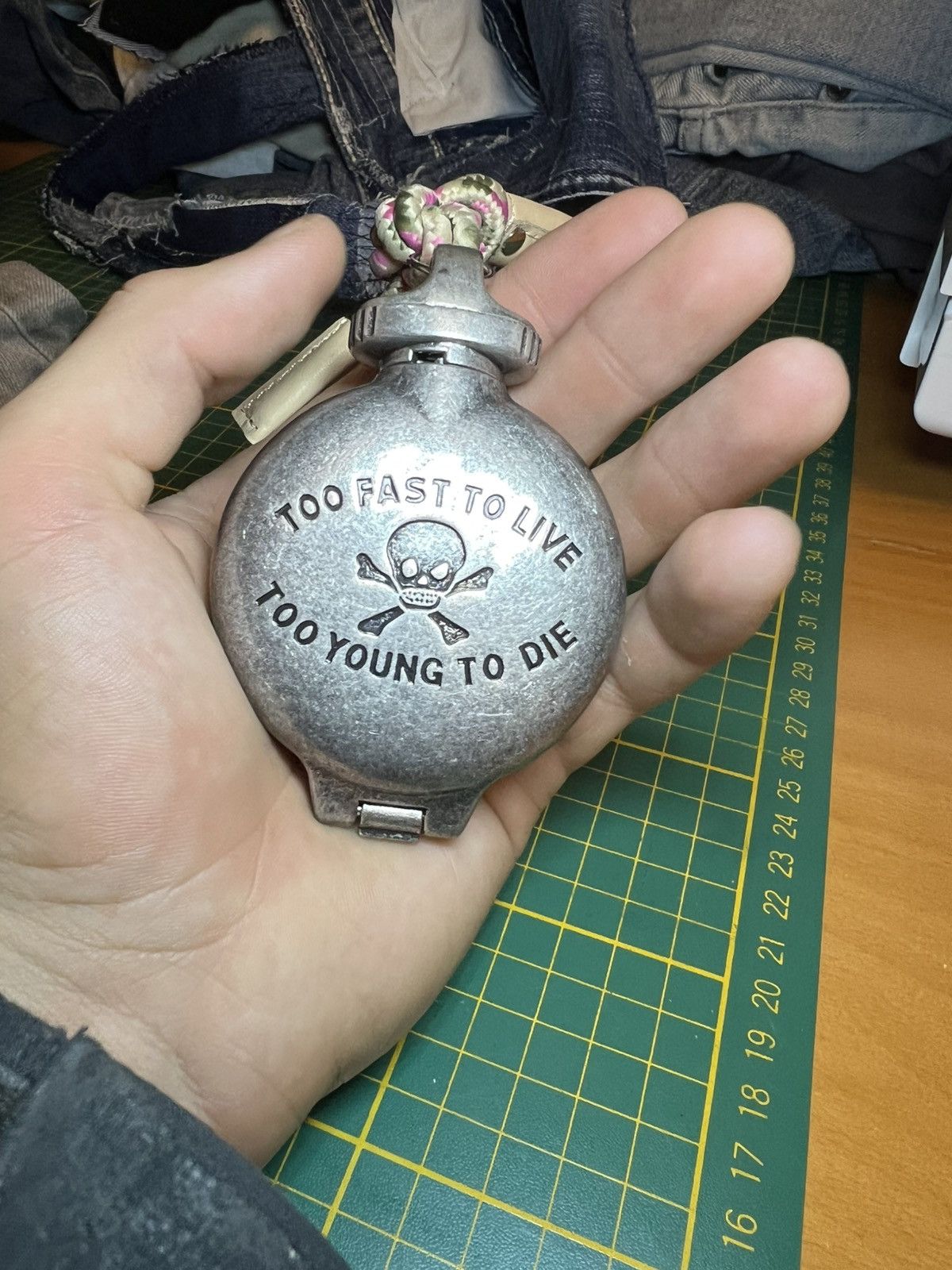 Vivienne Westwood Rare Vivienne Westwood skull braided portable ash catcher Size ONE SIZE - 12 Thumbnail