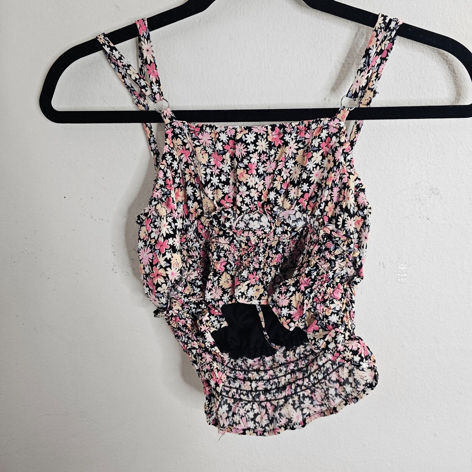 Other Wild Fable Black Floral Keyhole Front Ruche Ruffle Crop Top Size S / US 4 / IT 40 - 5 Thumbnail