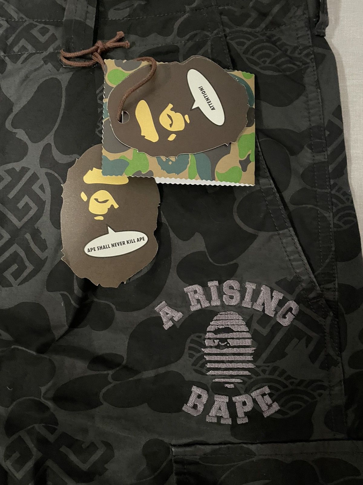 Bape BAPE 1st Camo Cargo Pants ‘Black’ Size US 35 - 4 Thumbnail