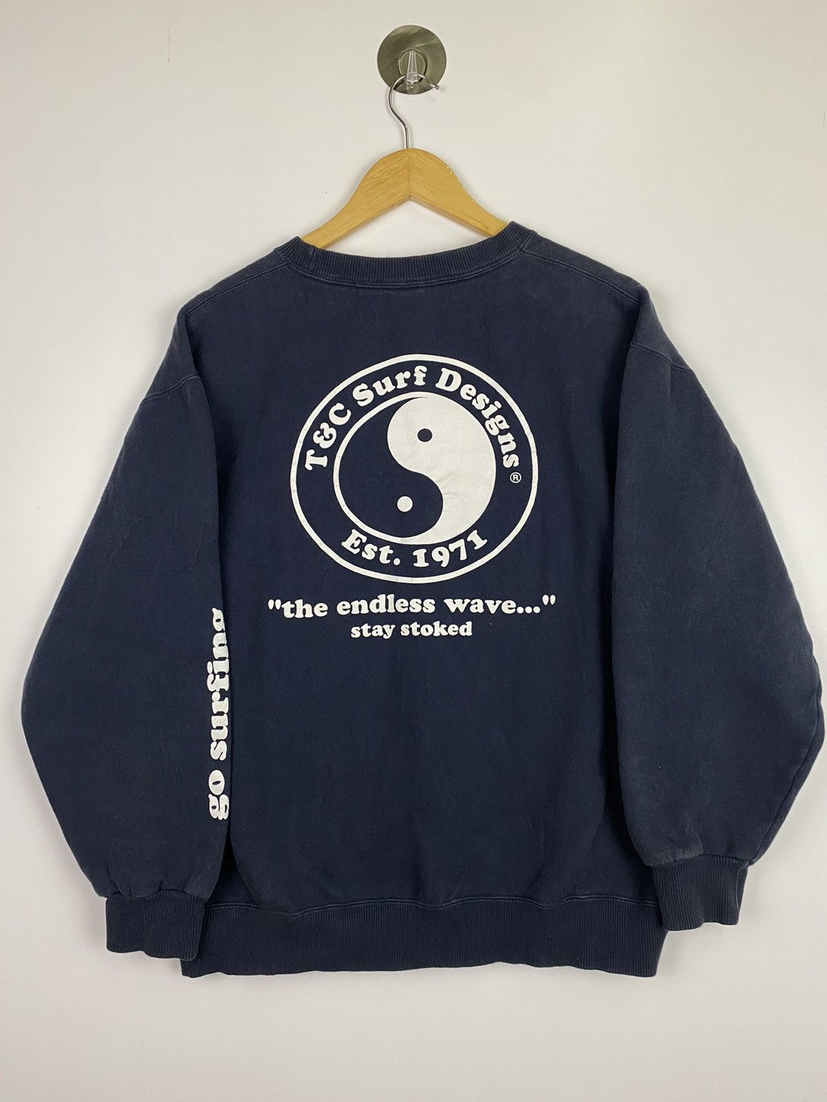 Vintage Vintage T&C Surf Yin Yang Sweatshirt Size US L / EU 52-54 / 3 - 1 Thumbnail