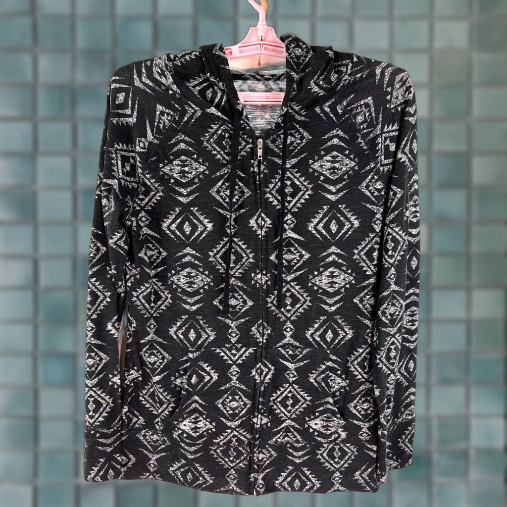 Vintage No Boundaries Zippered Hoodie Womens Size M Black Geometric Aztec Pockets Size M / US 6-8 / IT 42-44 - 1 Thumbnail