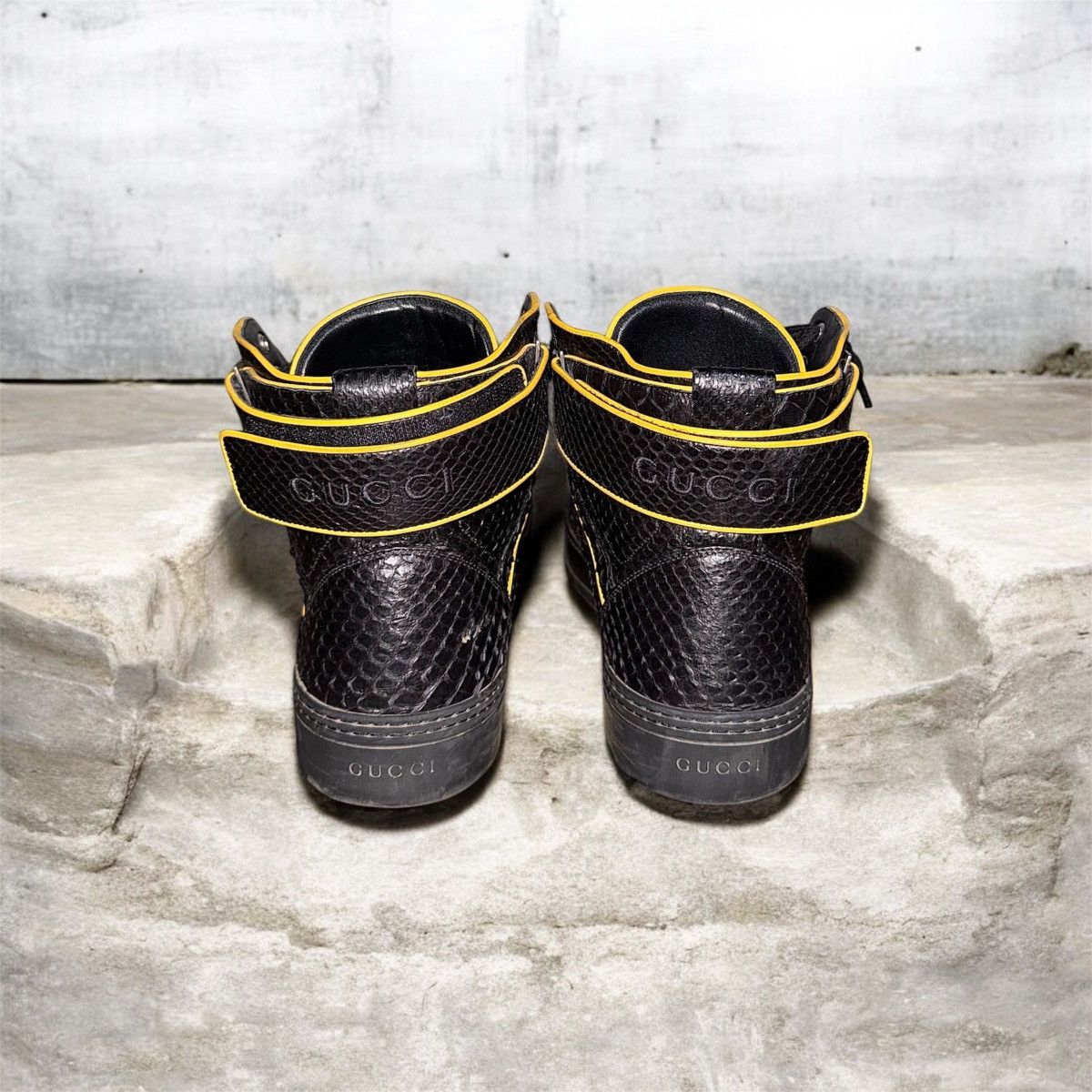 Gucci Rare Gucci hi-top python sneaker Size US 11 / EU 44 - 2 Thumbnail