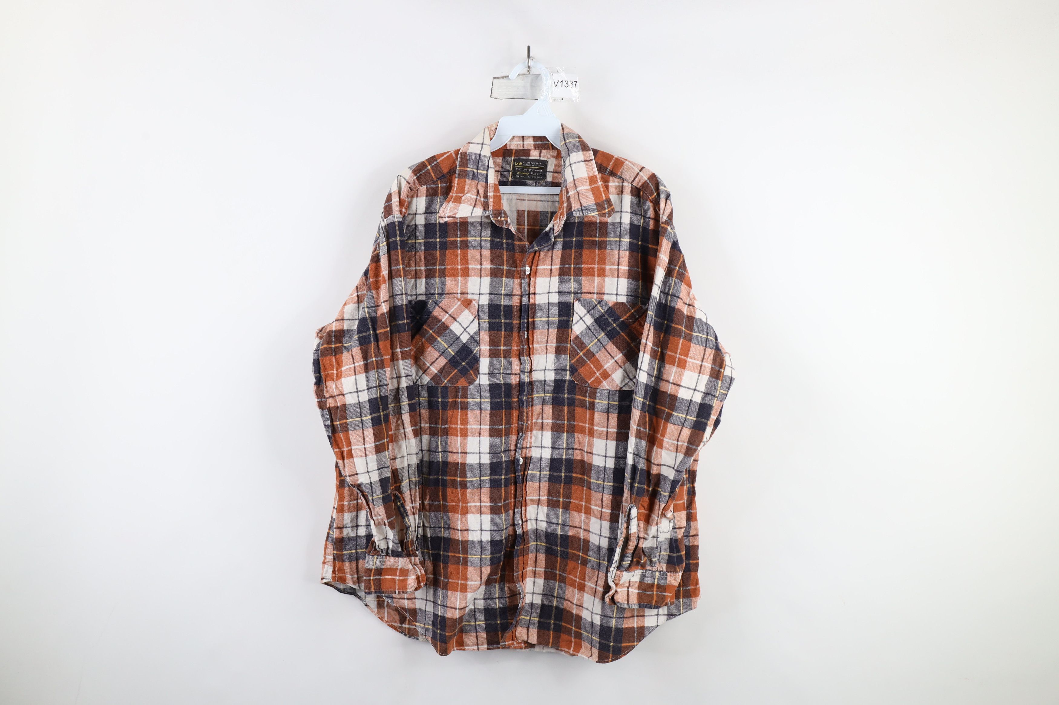 Vintage Vintage 70s Streetwear Workwear Flannel Button Shirt Plaid Size US XL / EU 56 / 4 - 1 Thumbnail