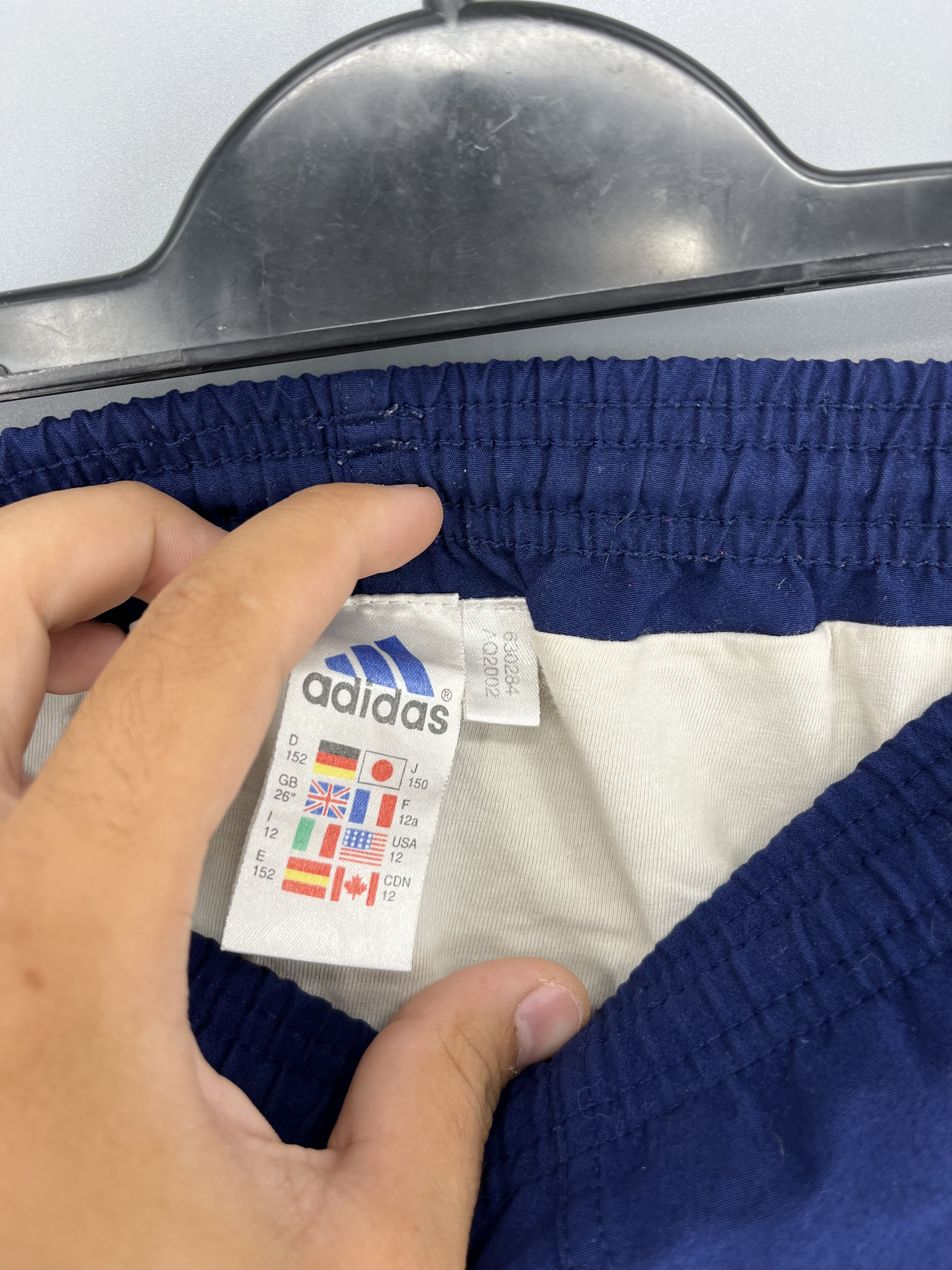 Adidas Vintage Y2K Adidas mini logo shorts streetwear Style Size US 26 / EU 42 - 11 Thumbnail
