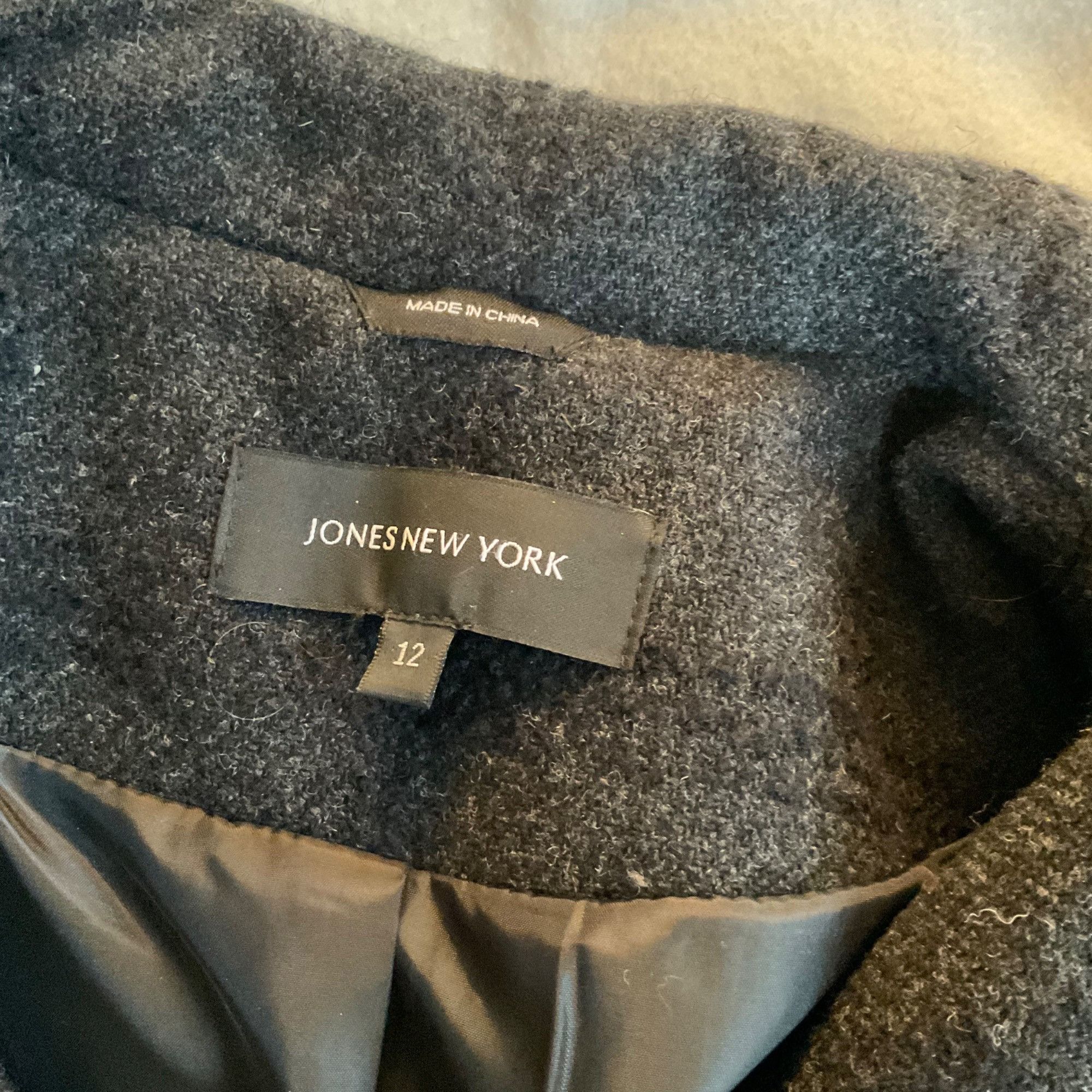 Jones New York JONES NEW YORK women plaid wool gray black coat SZ12 bust42 Size XL / US 12-14 / IT 48-50 - 2 Thumbnail