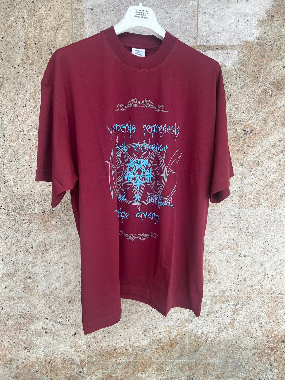 Vetements Vital Existence Logo T-Shirt SS in Bordeaux Size US S / EU 44-46 / 1 - 3 Thumbnail