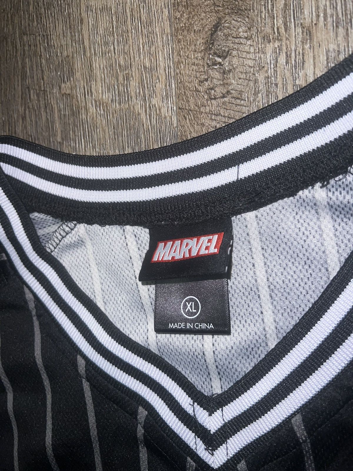 Marvel Comics Marvel Venom Striped Batting Jersey Size XL Size US XL / EU 56 / 4 - 5 Thumbnail