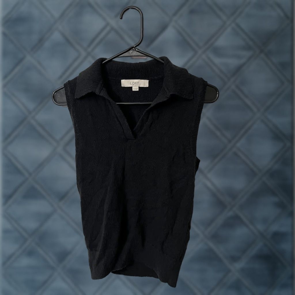 Ann Taylor VINTAGE Ann Taylor LOFT Blouse Shirt Sleeveless V-Neck Tie XS Black Womens Size XS / US 0-2 / IT 36-38 - 1 Thumbnail