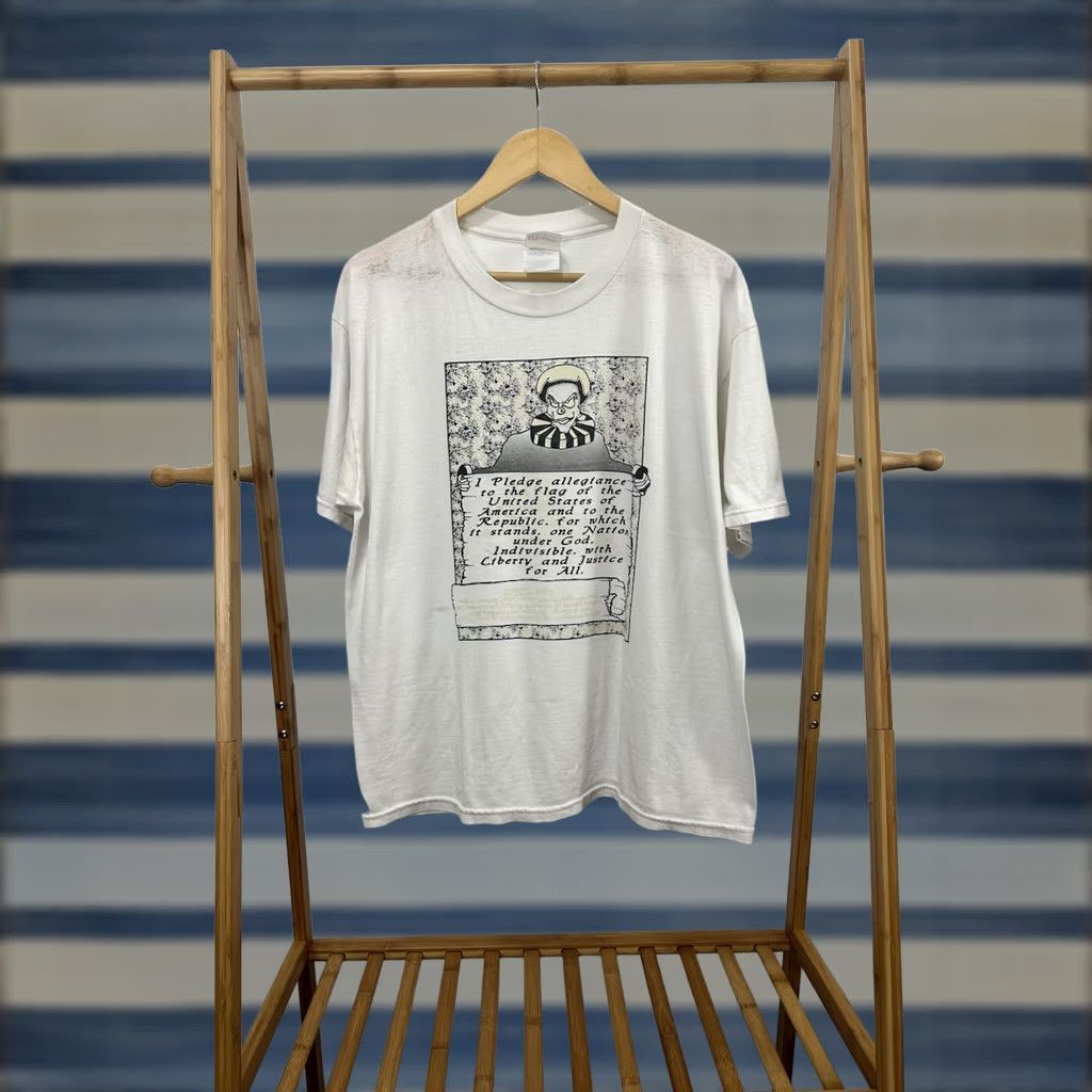 Hanes VINTAGE Pledge Allegiance to the Flag Glow In The Dark Hidden Weed Clown T-Shirt L Size US L / EU 52-54 / 3 - 1 Thumbnail