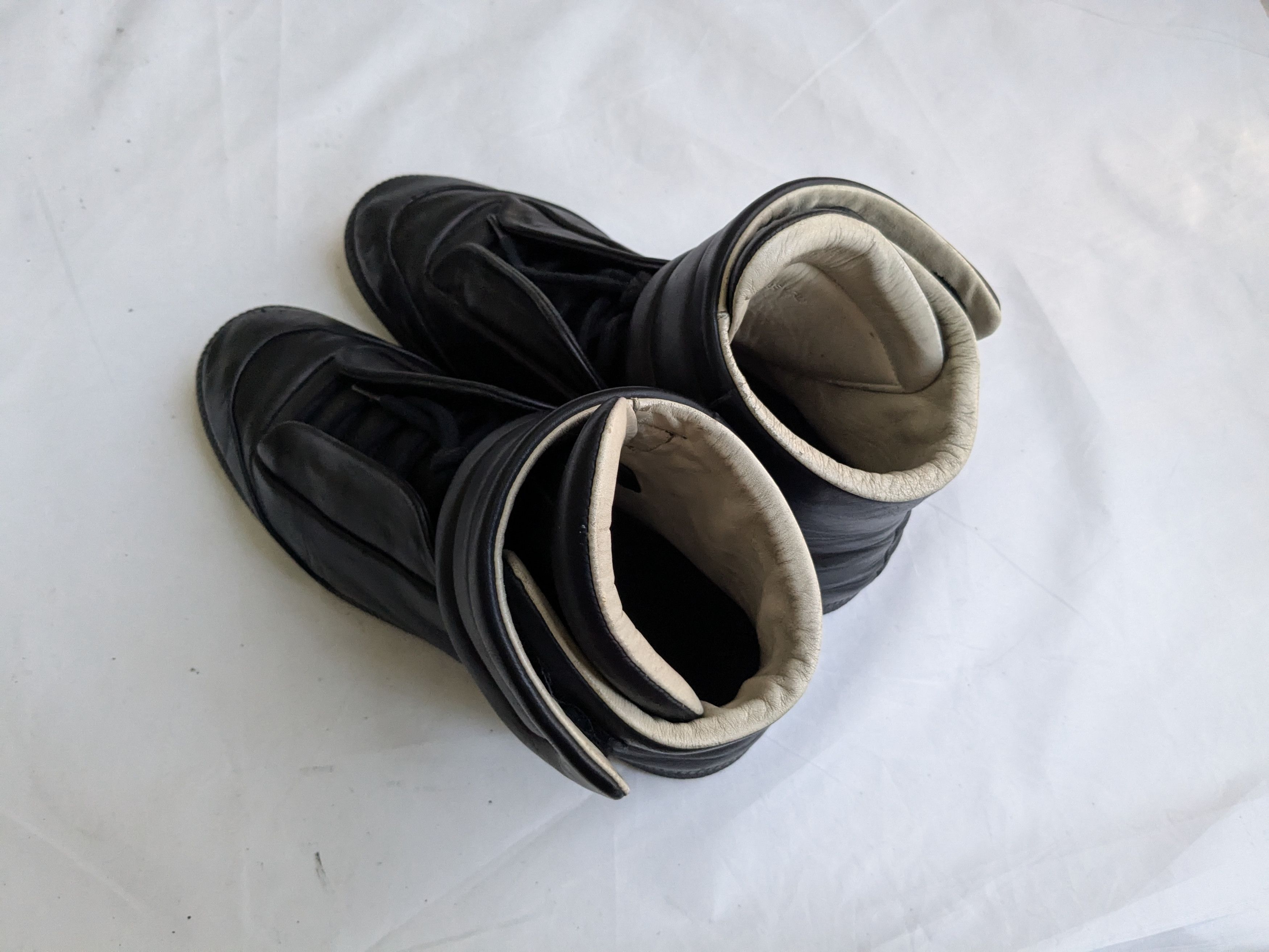 Maison Margiela Maison Margiela Future Black 11 44 High Top Sneakers Gum Size US 11 / EU 44 - 15 Thumbnail